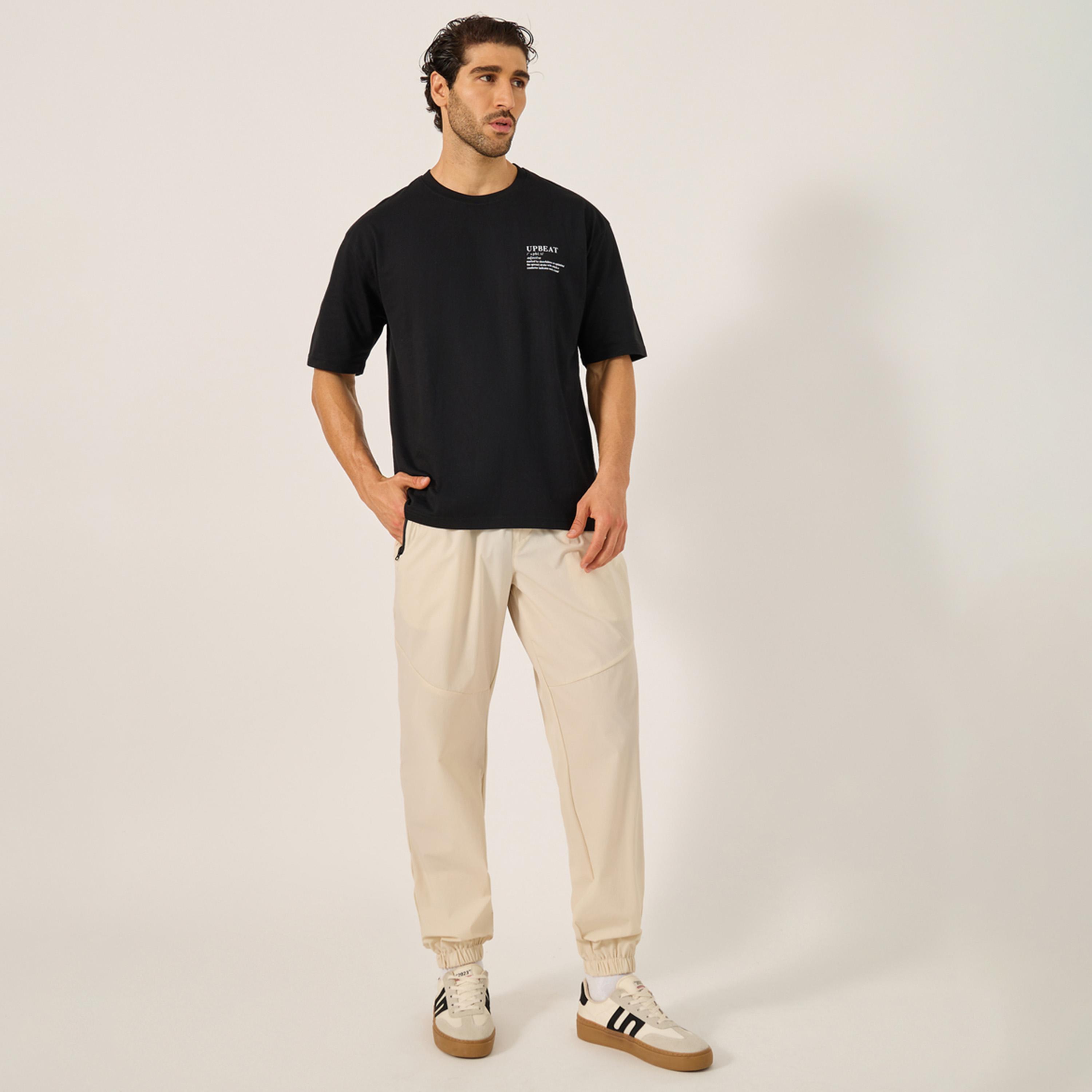 Styli Solid Relaxed Fit Elasticated Cuff Joggers with Contrast Zip detail-men-clothing-bottoms-joggers-image-2