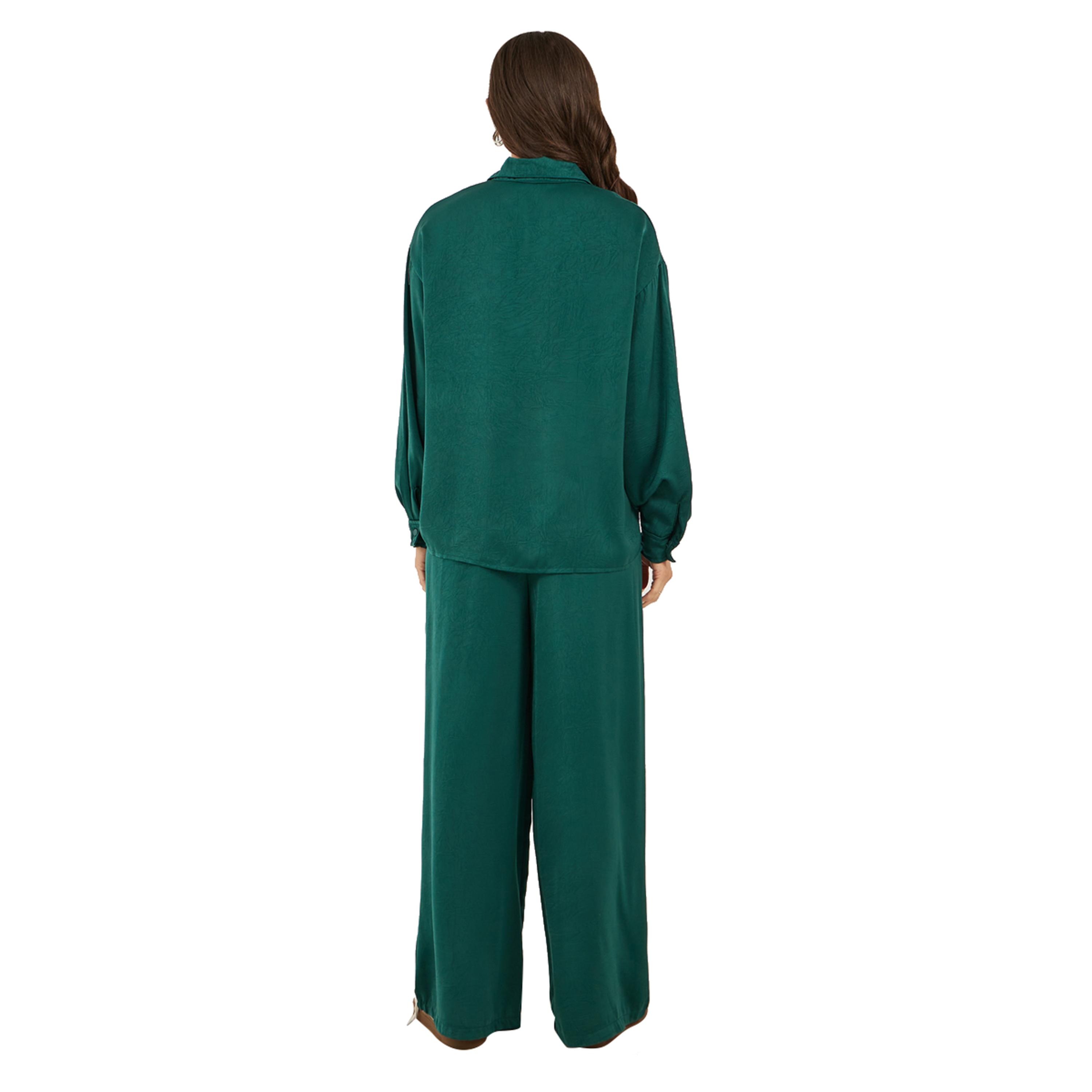 ستايلي -  طقم أنيق من قميص ساتان أخضر وبنطال ساق واسعة للنساء-women-clothing-coordsets-image-5