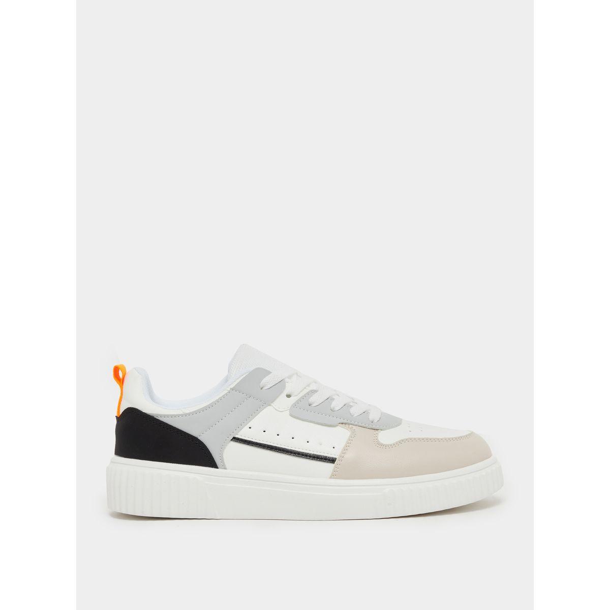 سنيكرز بنمط كتل الألوان وأربطة للإغلاق-men-shoes-sneakers-image-1