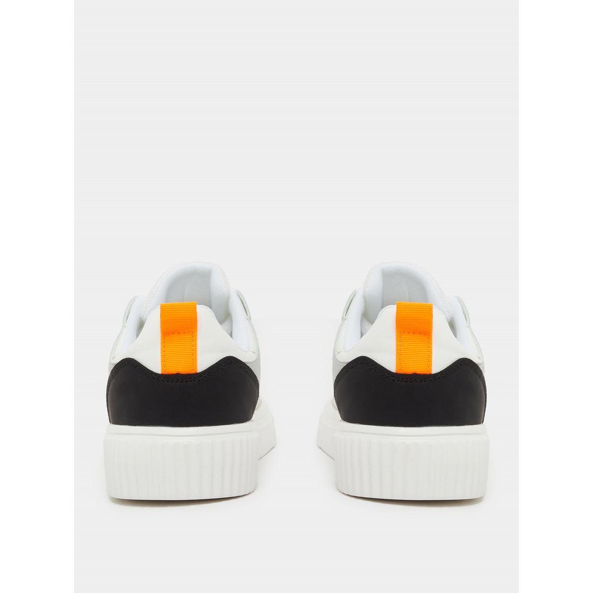 سنيكرز بنمط كتل الألوان وأربطة للإغلاق-men-shoes-sneakers-image-4