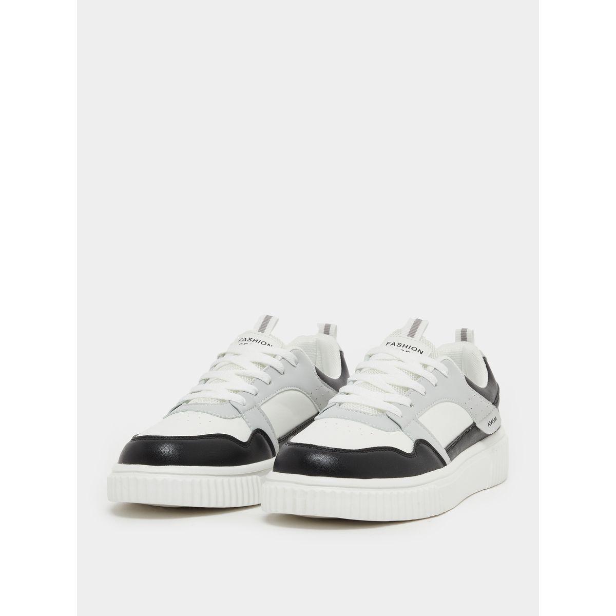 سنيكرز بنمط كتل الألوان وأربطة للإغلاق-men-shoes-sneakers-image-2