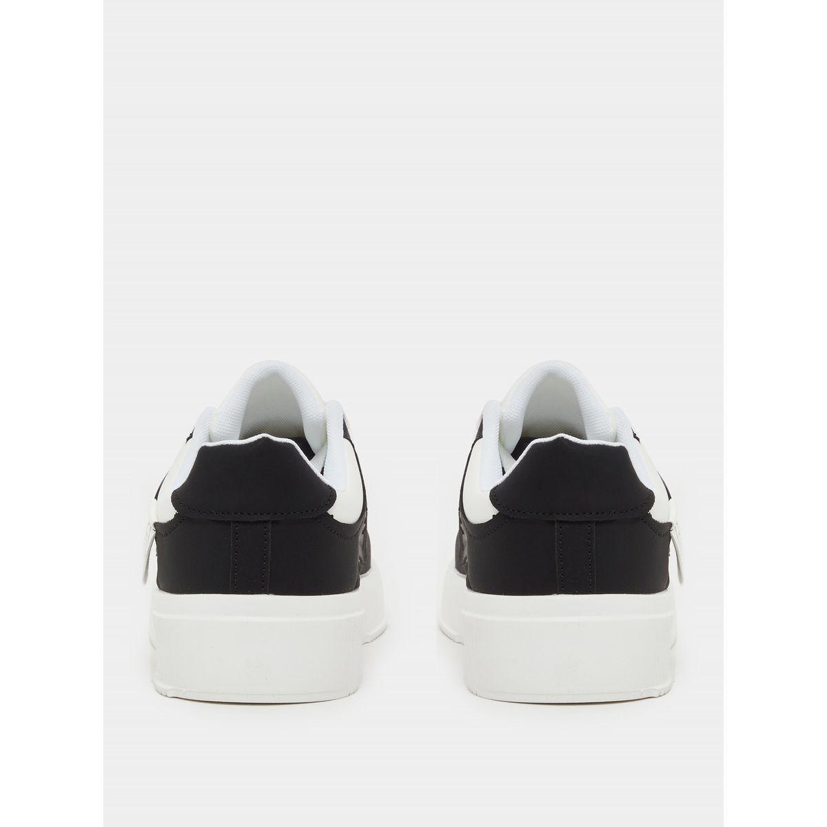 سنيكرز بنمط كتل الألوان وأربطة للإغلاق-men-shoes-sneakers-image-4