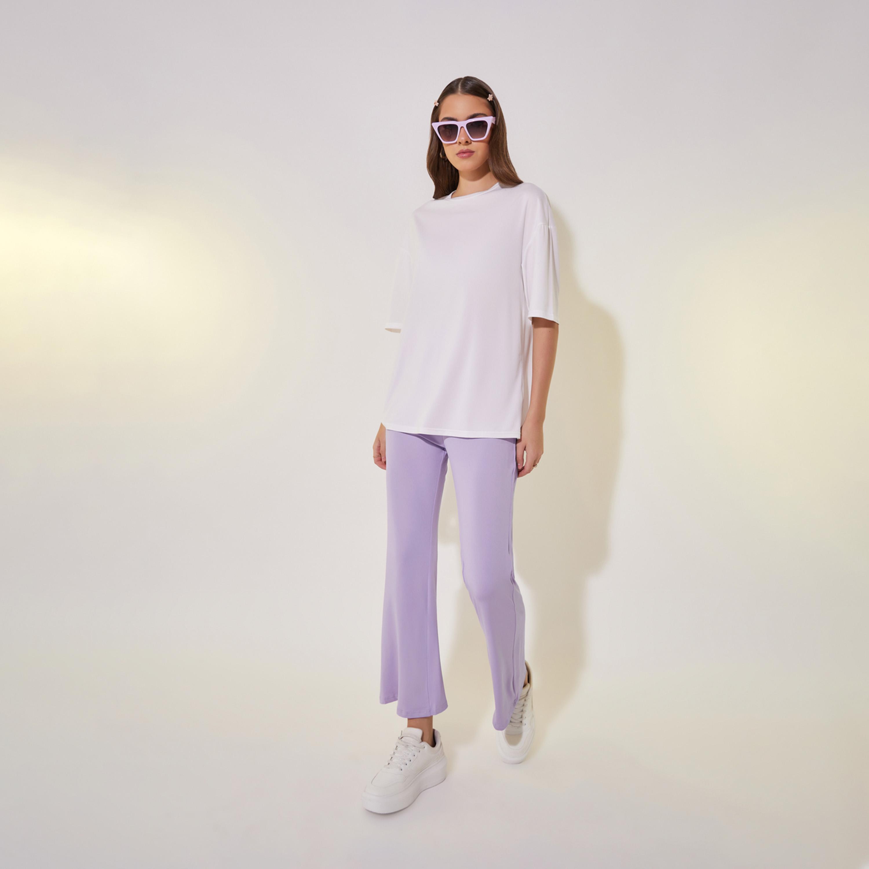 مجموعة من بنطال وتيشيرت بطبعة كتابة-women-clothing-coordsets-image-2