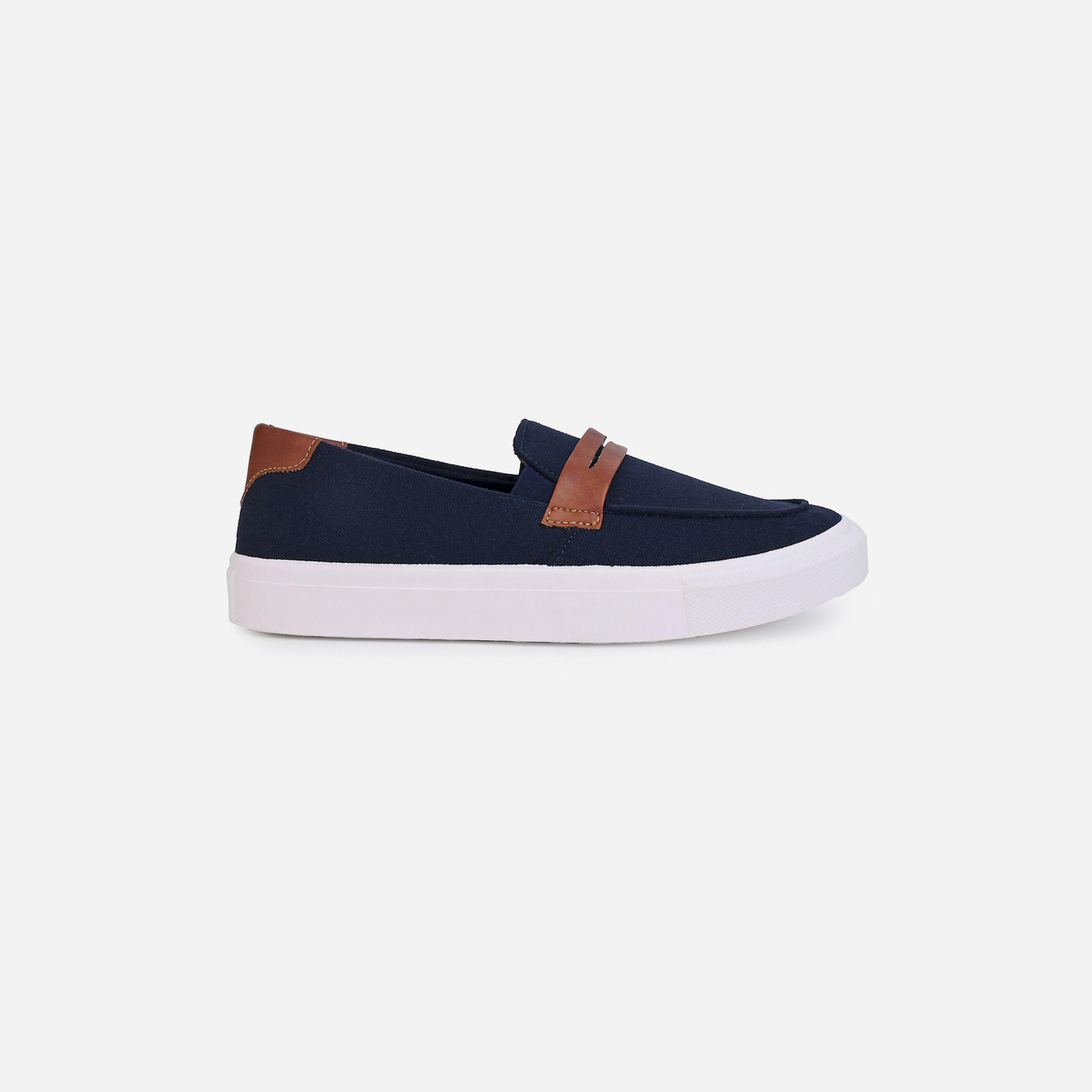 ستايلي - حذاء خفيف الوزن سهل الارتداء وجيد التهوية-men-shoes-sneakers-image-3