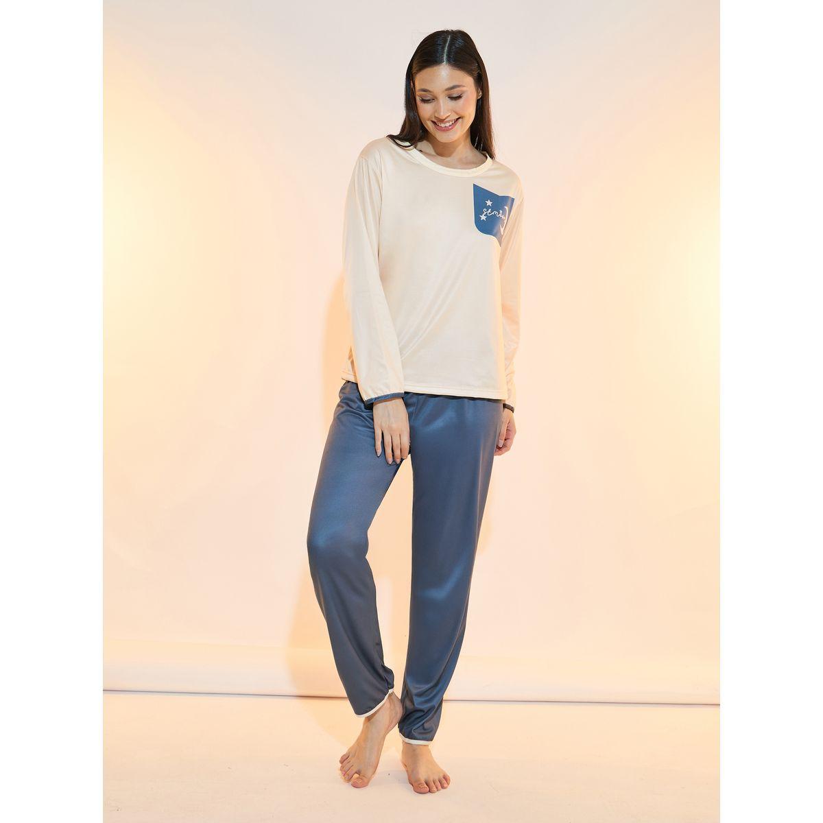 طقم من بنطال بيجاما وتيشيرت بطبعة جرافيك-women-clothing-nightwear-pyjamas-longsets-image-1