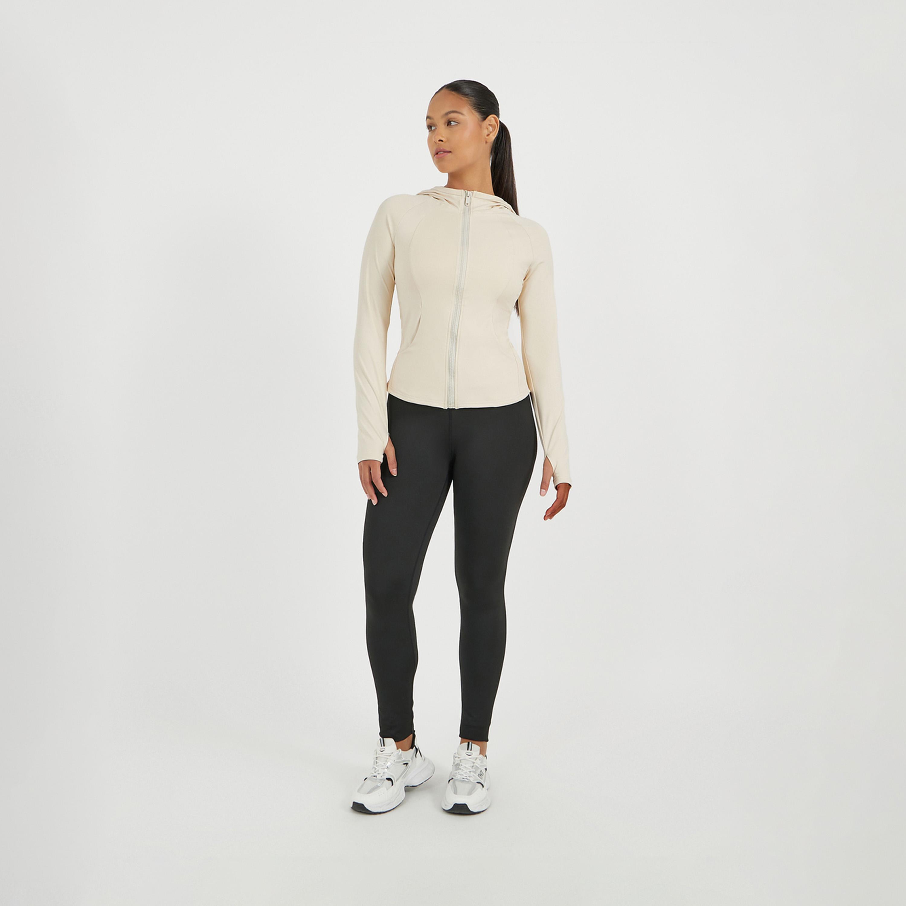 ستايلي - جاكيت بحافة متباينة مزود بغطاء رأس وسحّاب-women-clothing-sportswearandactivewear-coatsandjackets-jackets-image-2