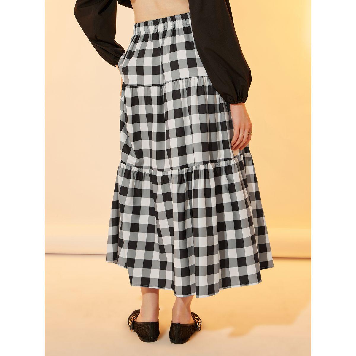 تنورة طويلة بكسرات وطبعة مربعات-women-clothing-bottoms-skirts-image-4