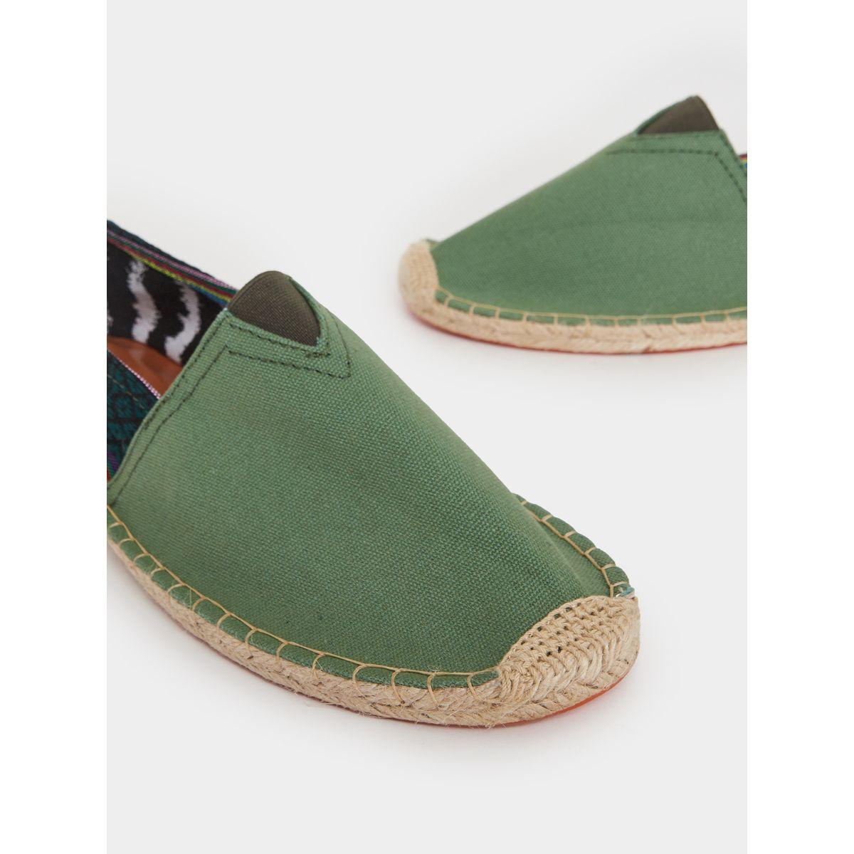 حذاء إسبادريل بكعب منخفض وتداخلات مُتباينة-men-shoes-loafersandmoccasins-image-3
