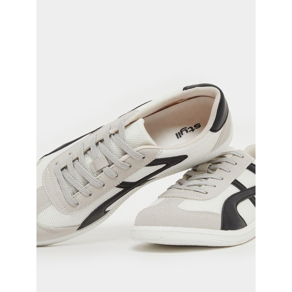 حذاء سنيكرز بنمط كتل الألوان وأربطة للإغلاق-men-shoes-sneakers-image-3