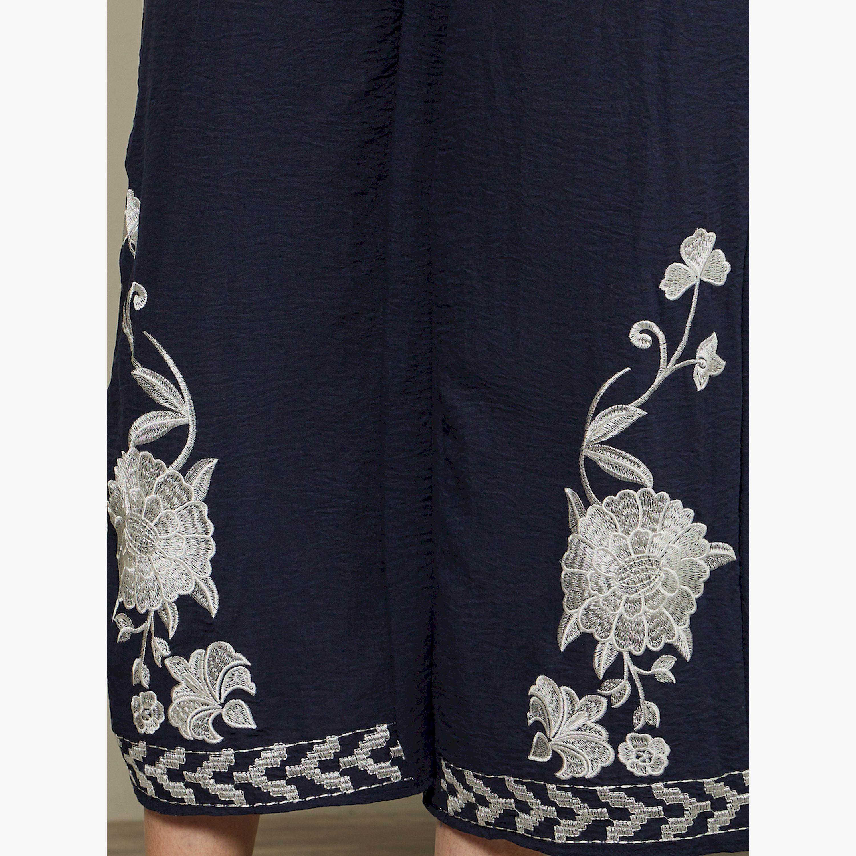 ستايلي - بنطال واسع الساق بخصر متوسط الارتفاع مع حاشية مطرزة-women-clothing-bottoms-trousers-image-3