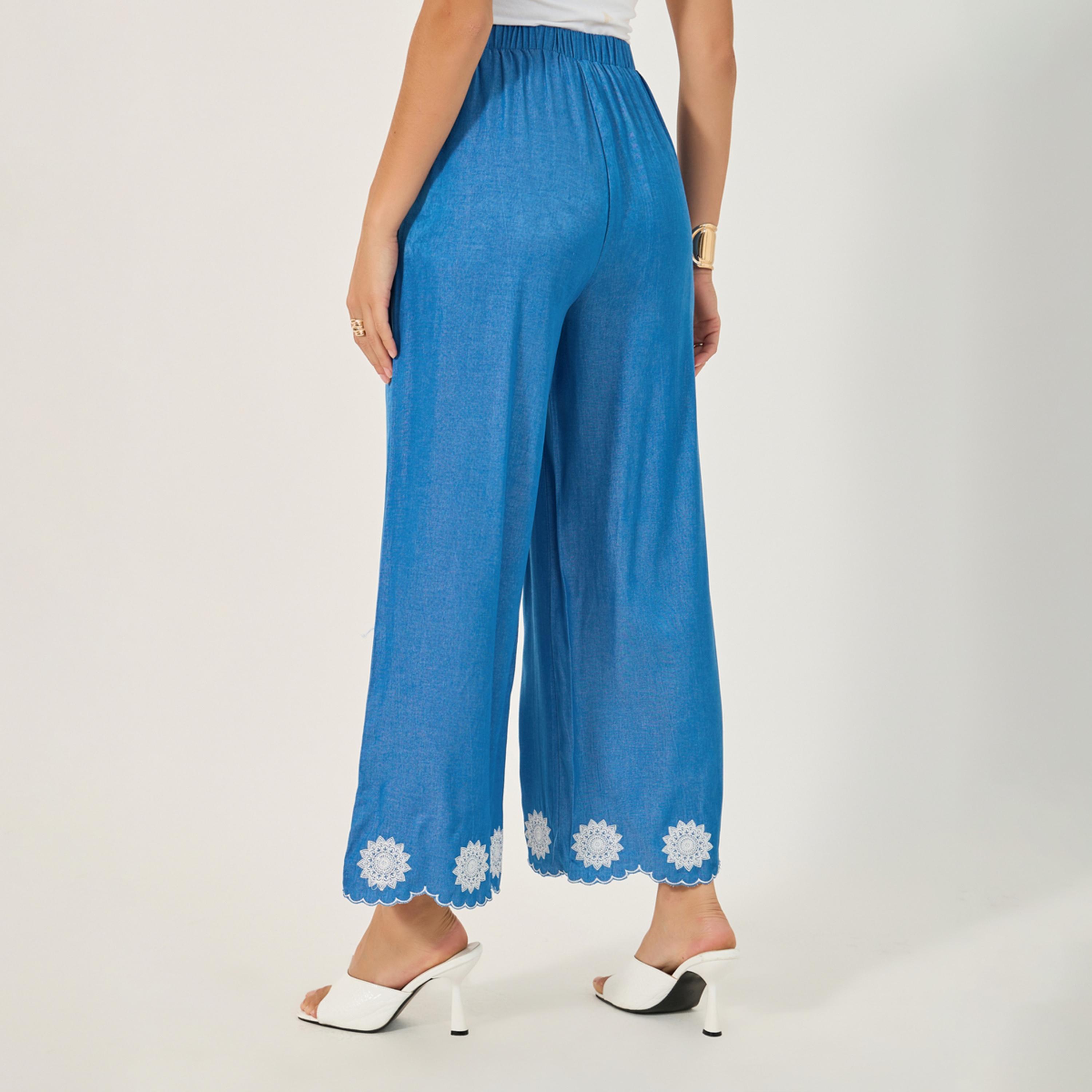 ستايلي - بنطال بمظهر جينز واسع الساق مطرز مع حاشية صدفية-women-clothing-bottoms-trousers-image-4