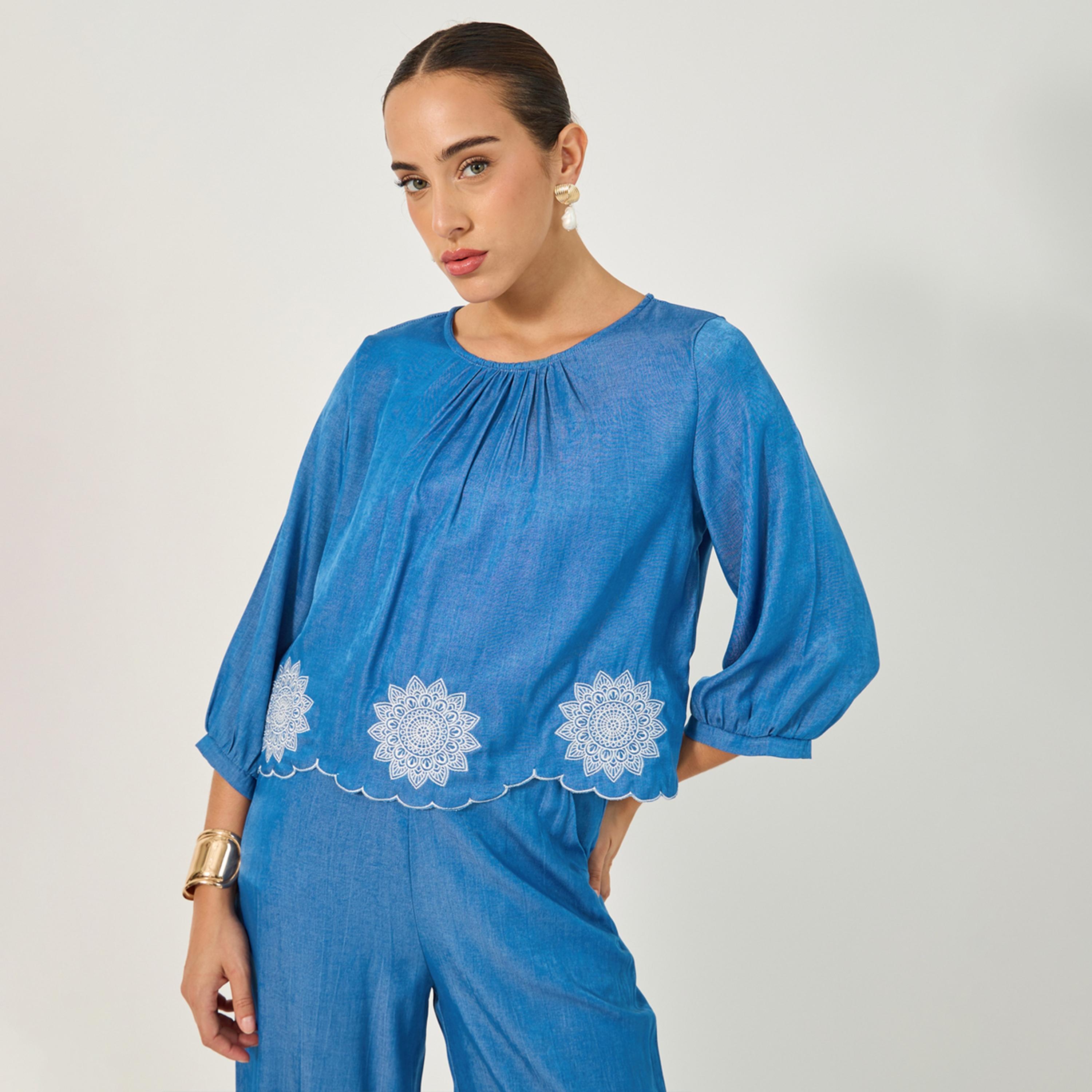 ستايلي - بلوزة بأكمام منفوخة مطرزة مع حاشية صدفية-women-clothing-shirtsandblouses-blouses-image-1