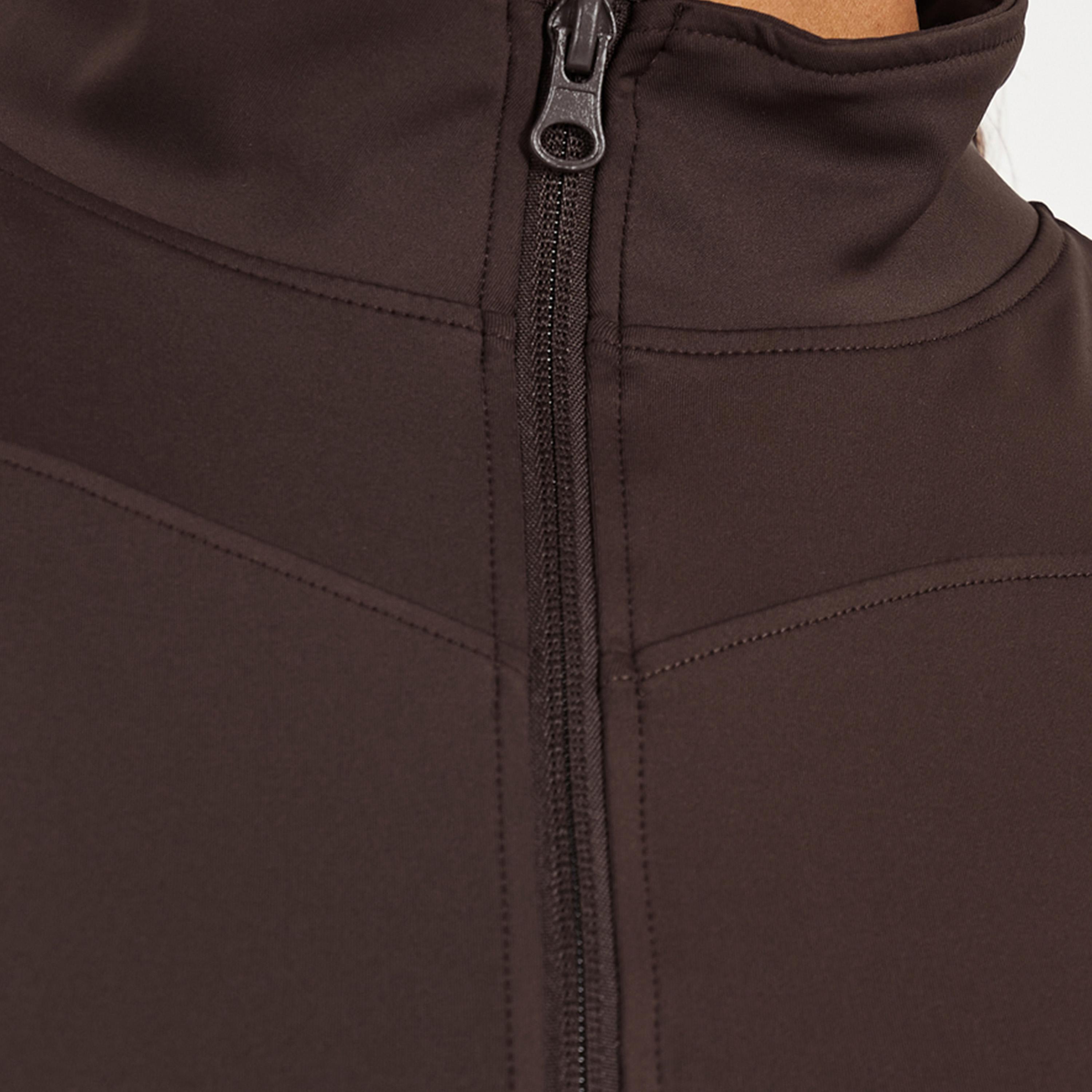 ستايلي - جاكيت رياضي بدرزات محددة وأكمام قصيرة وسحّاب-women-winterwear-coatsandjackets-jackets-image-4