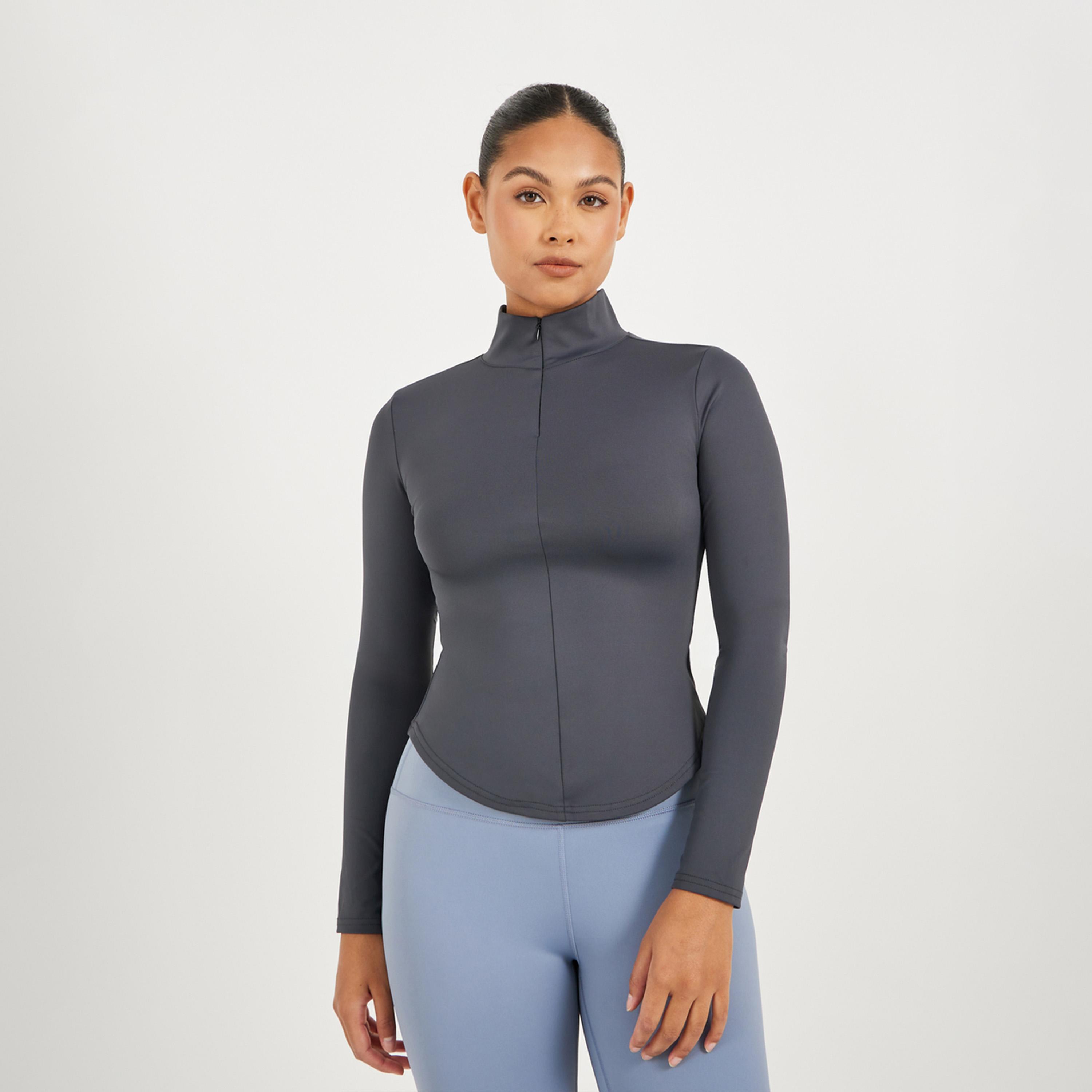 ستايلي - بلوزة رياضية بأكمام طويلة وحافة منحنية وسحاب نصفي-men-clothing-sportswearandactivewear-tshirtsandpolos-image-1