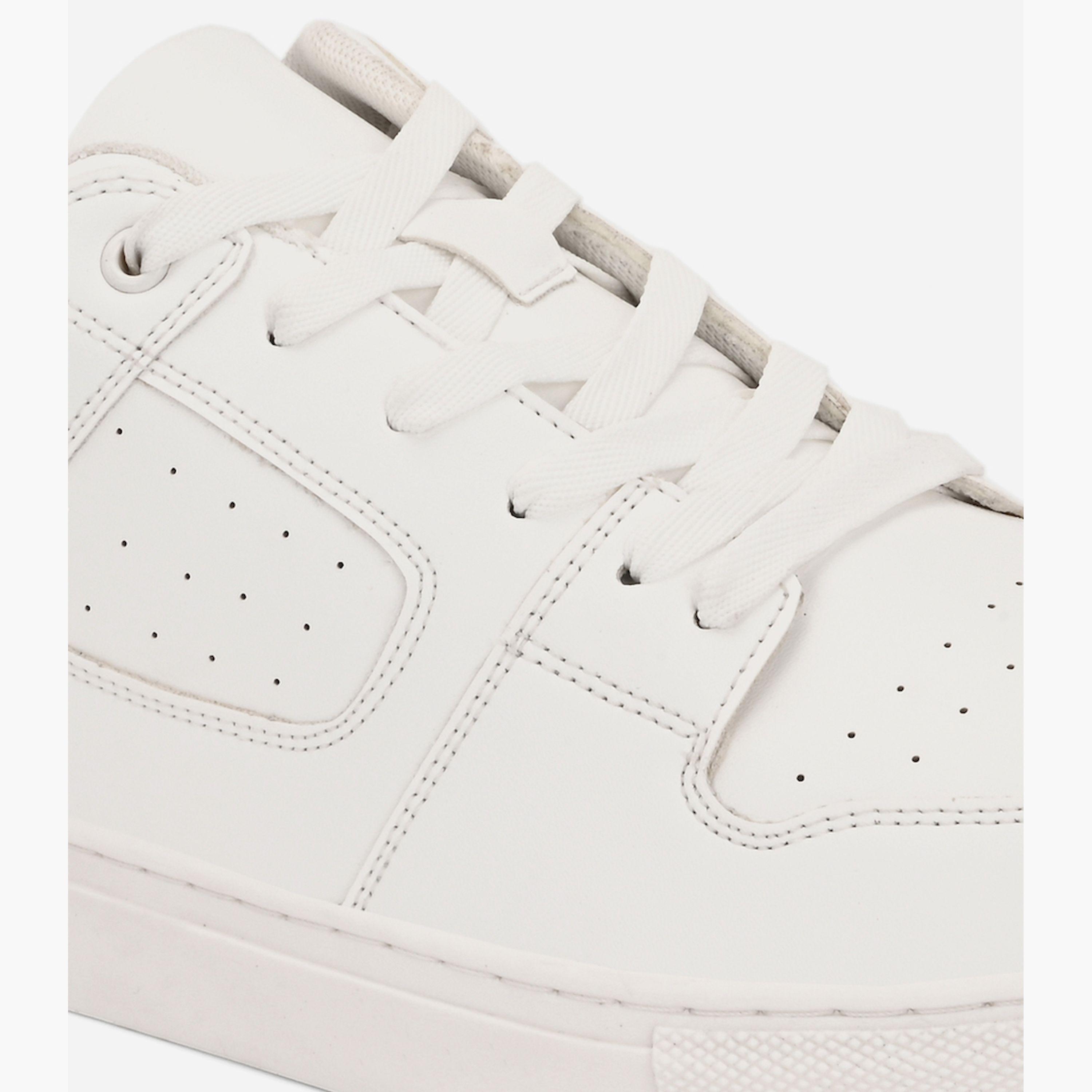 ستايلي-  حذاء رياضي ذو نعل منصة وأربطة-men-shoes-sneakers-image-5