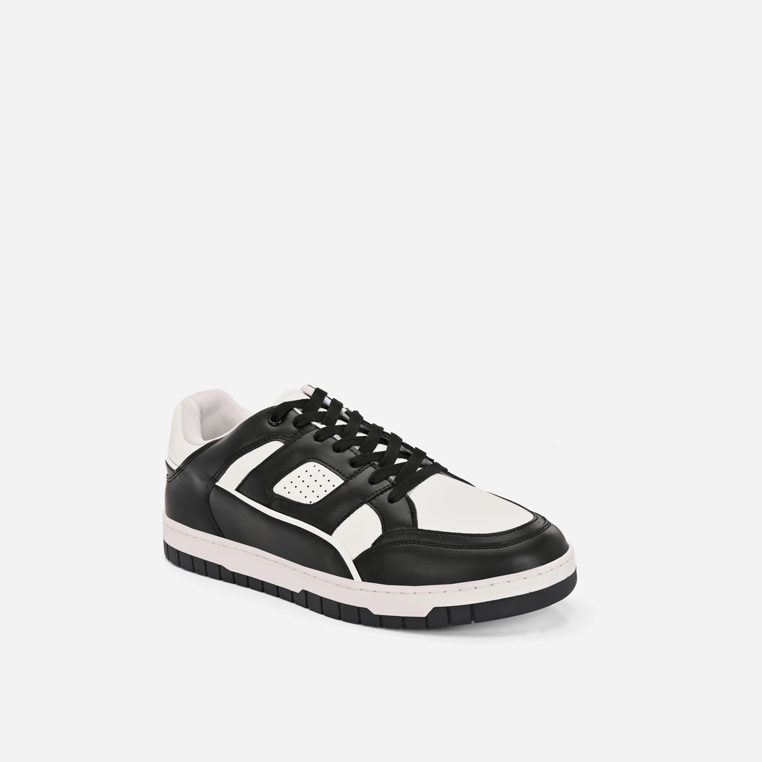 ستايلي-  أحذية رياضية بأربطة ملونة-men-shoes-sneakers-image-1