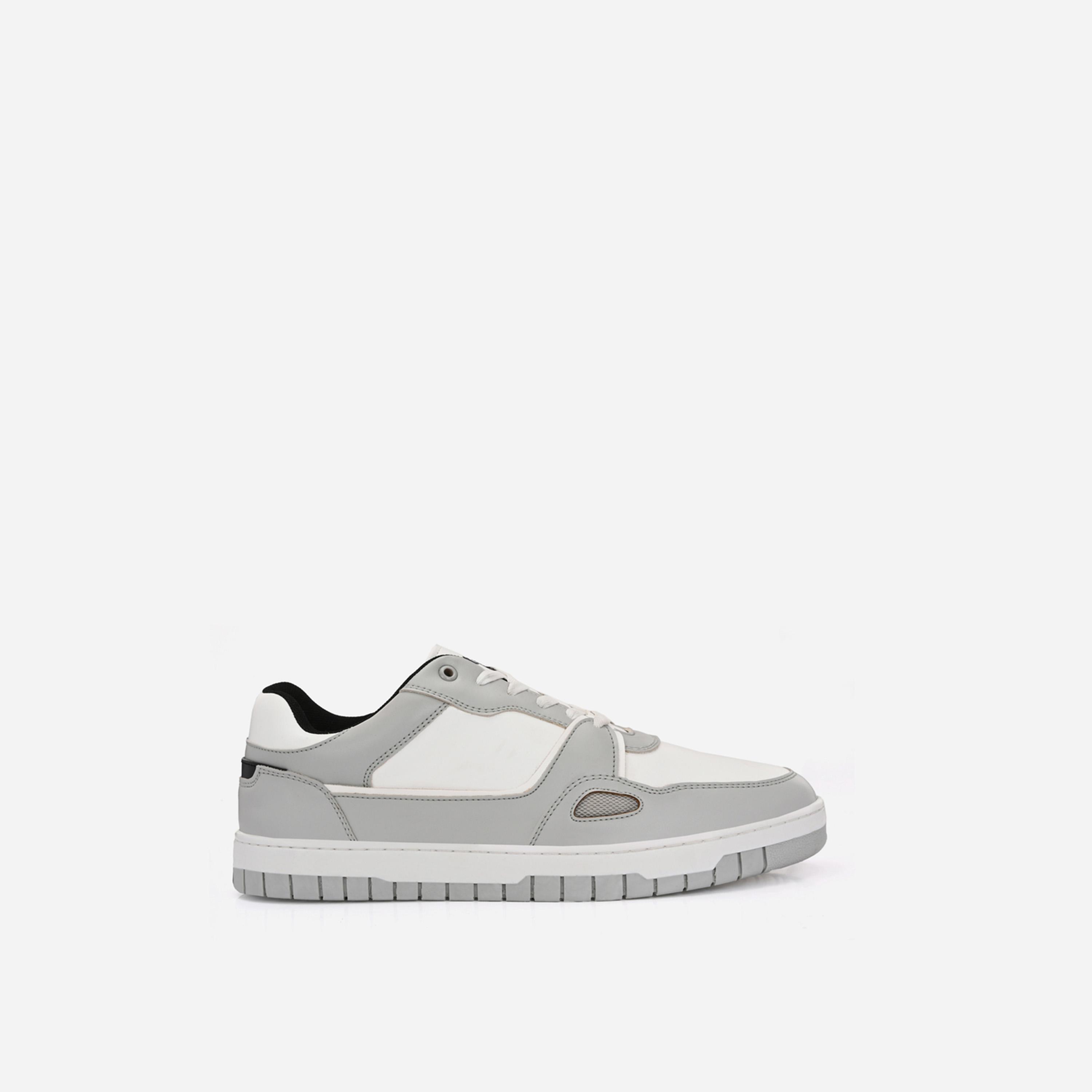 ستايلي-  حذاء رياضي منخفض الرقبة بأربطة-men-shoes-sneakers-image-1
