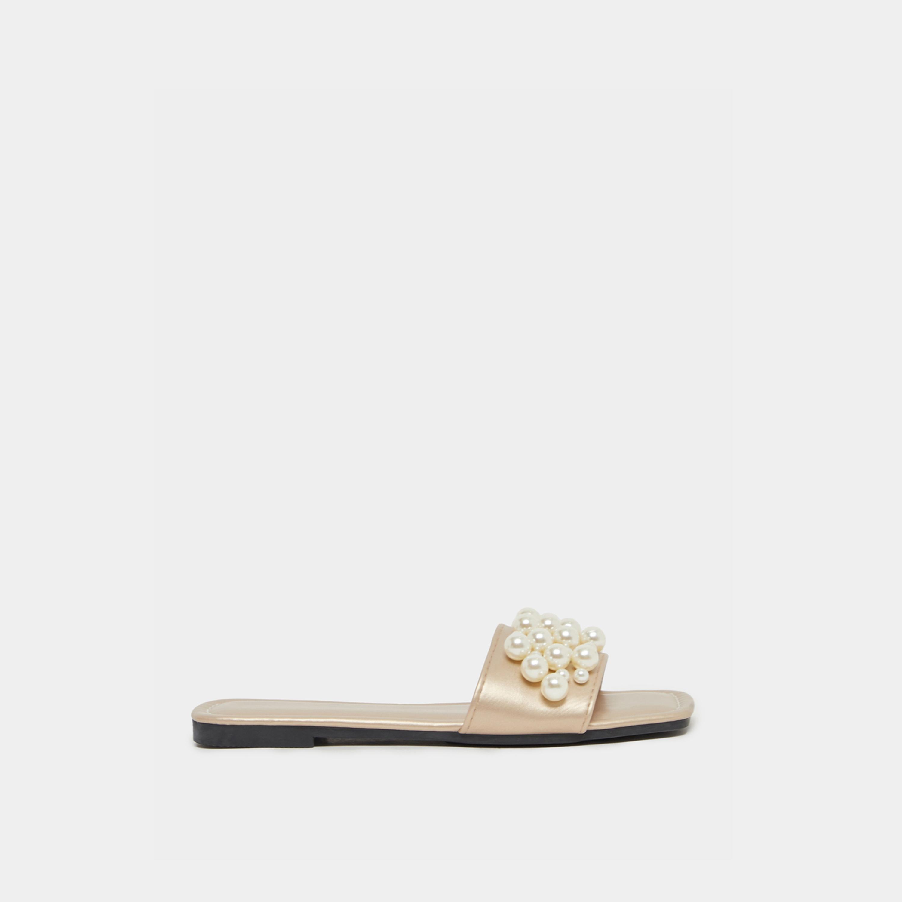 صندل سهل الارتداء منمق بلؤلؤ صناعي-women-shoes-flipflopsandslides-image-1