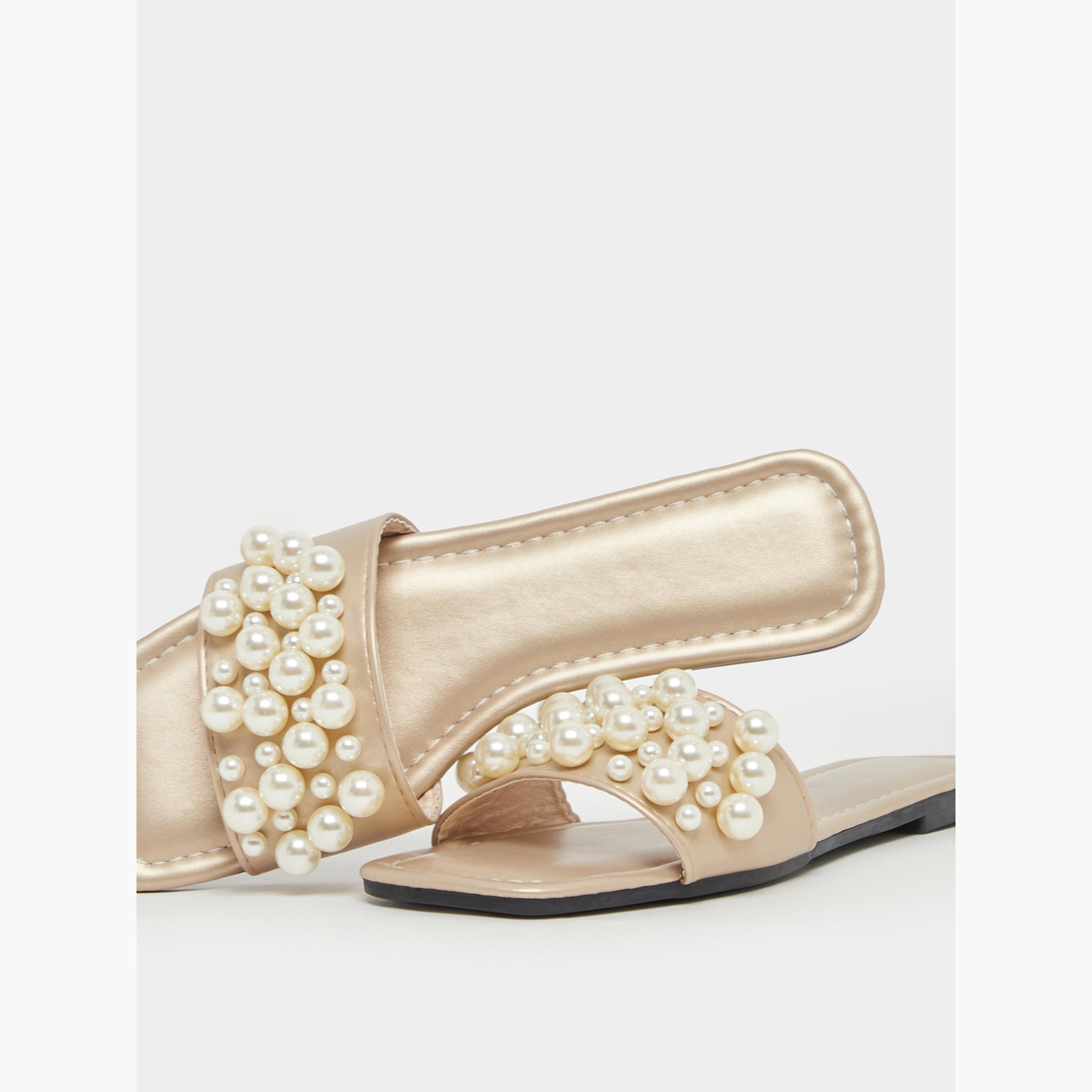 صندل سهل الارتداء منمق بلؤلؤ صناعي-women-shoes-flipflopsandslides-image-3