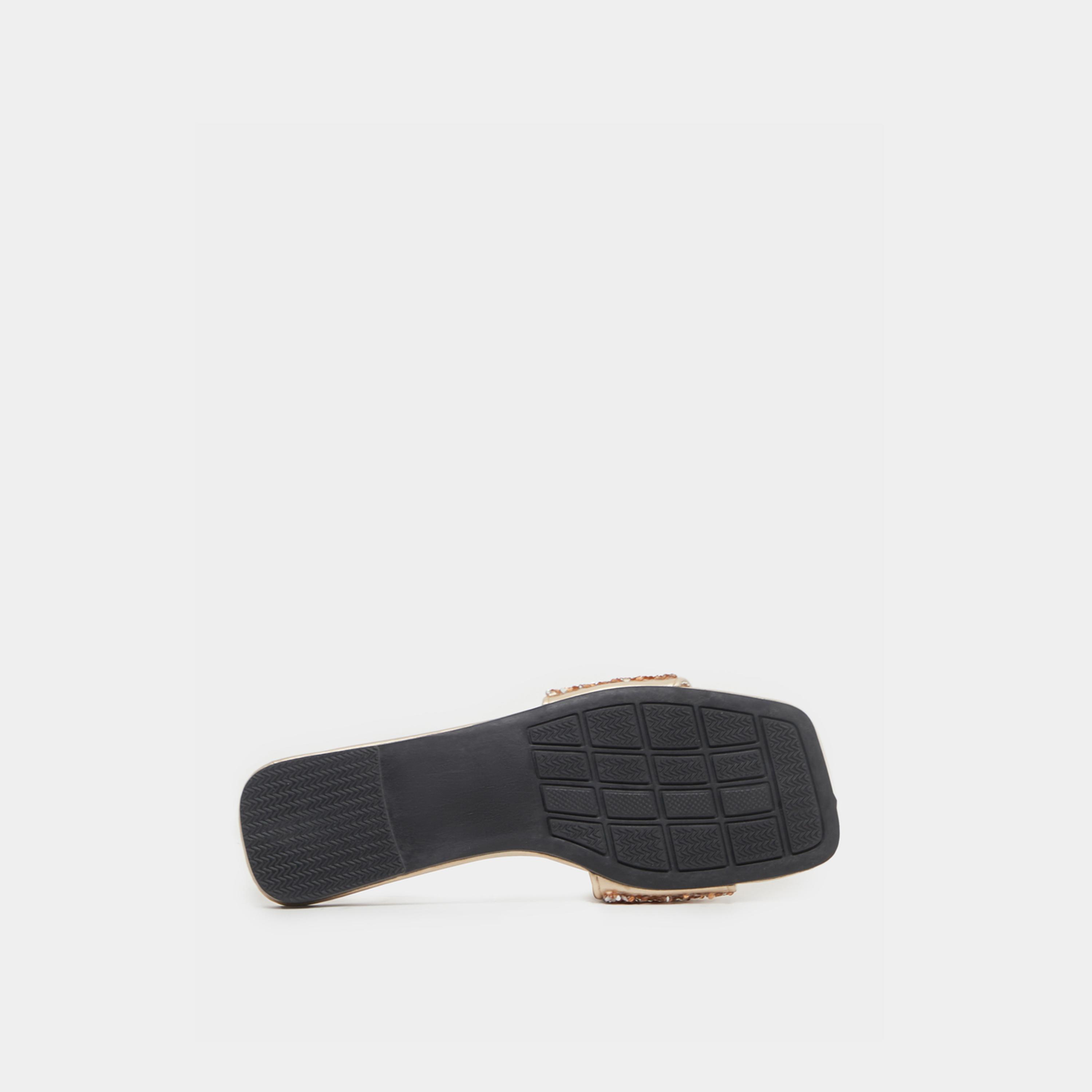 صندل سهل الارتداء بتفاصيل منمقة-women-shoes-flipflopsandslides-image-6