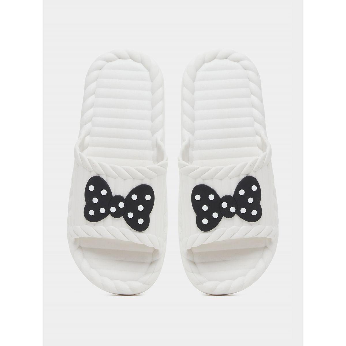 شبشب بتفاصيل بارزة الملمس مزين بفيونكة-women-shoes-flipflopsandslides-image-5