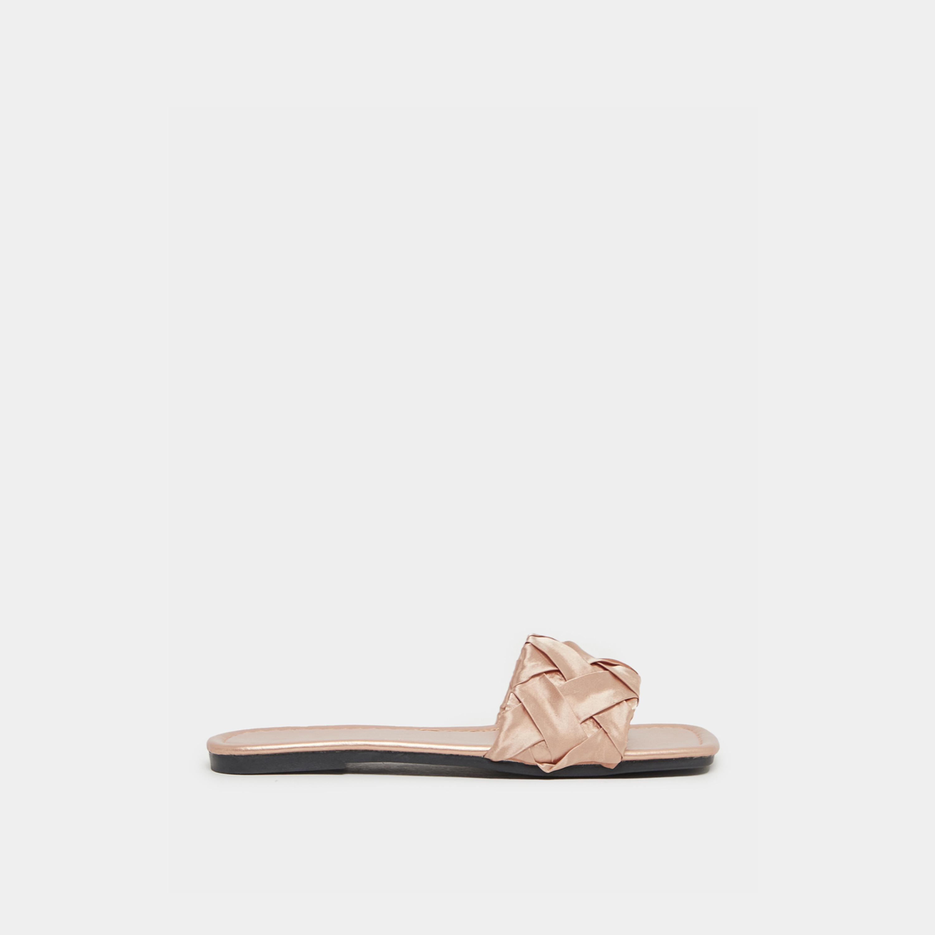 صندل فلات بتفاصيل بارزة الملمس-women-shoes-sandals-flats-image-1