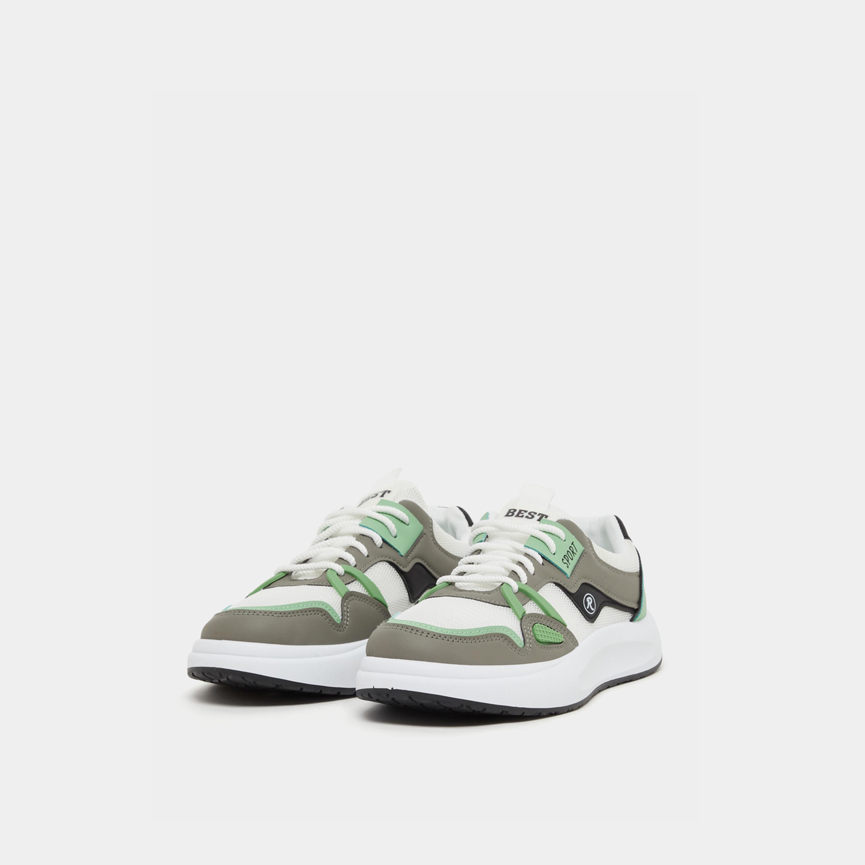 حذاء سنيكرز بنعل شانكي وتفاصيل بارزة الملمس-men-shoes-sneakers-image-2