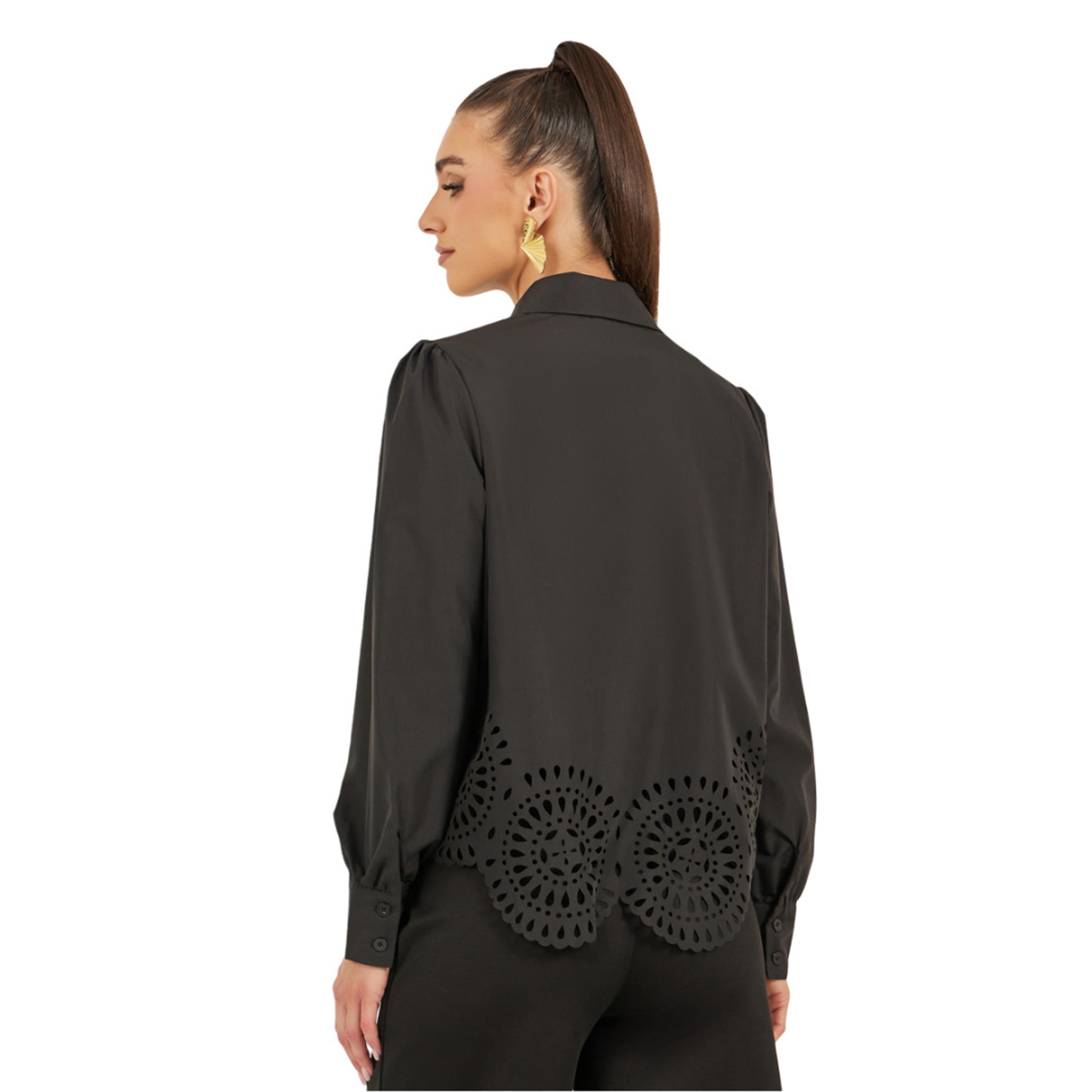 ستايلي -  قميص شيفلي هيم بقصّة عادية وياقة متباعدة-women-clothing-shirtsandblouses-shirts-image-4