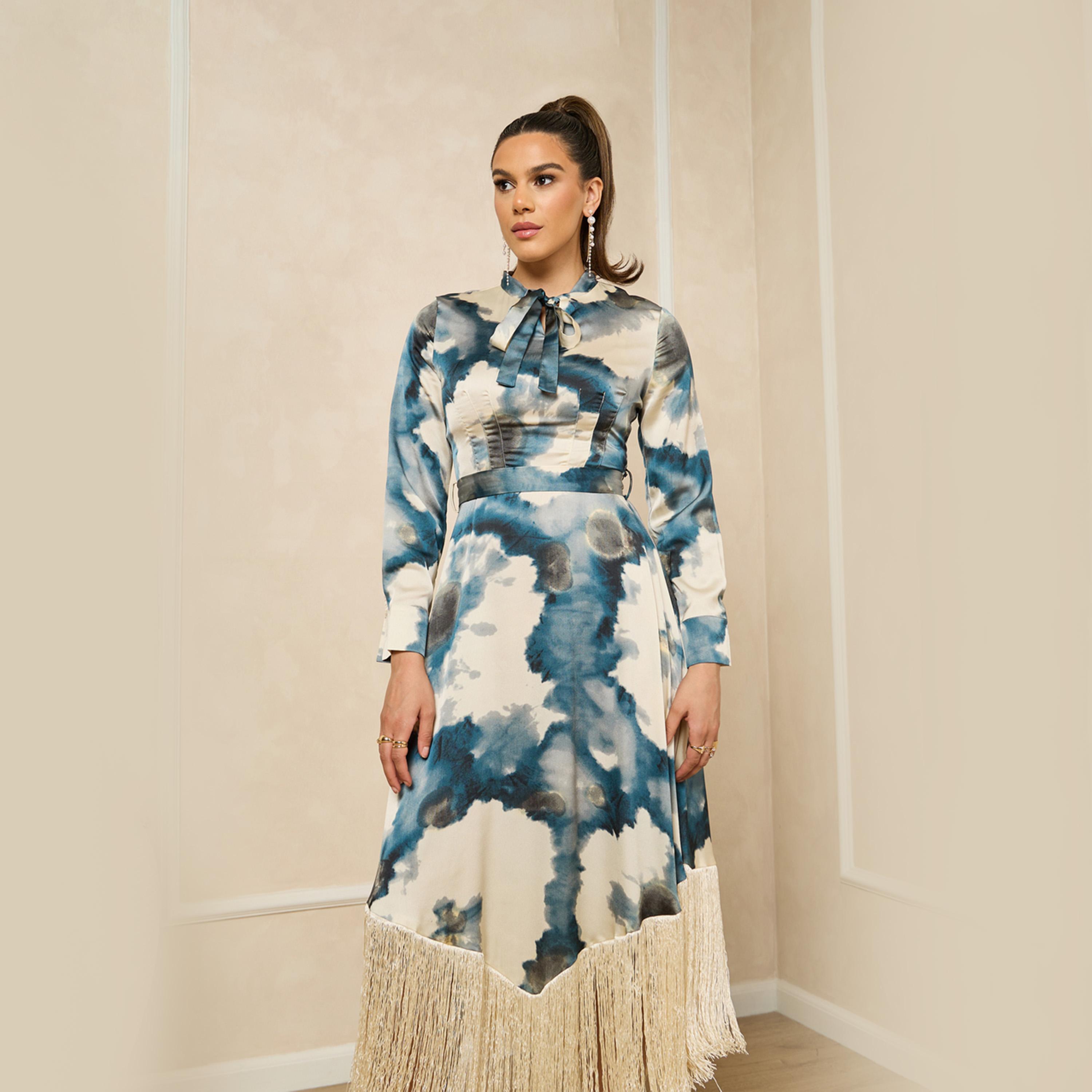 ستايلي - فستان قميص مطبوع متوسط الطول بأكمام طويلة وحافة مزينة بشراشيب-women-clothing-dresses-image-3