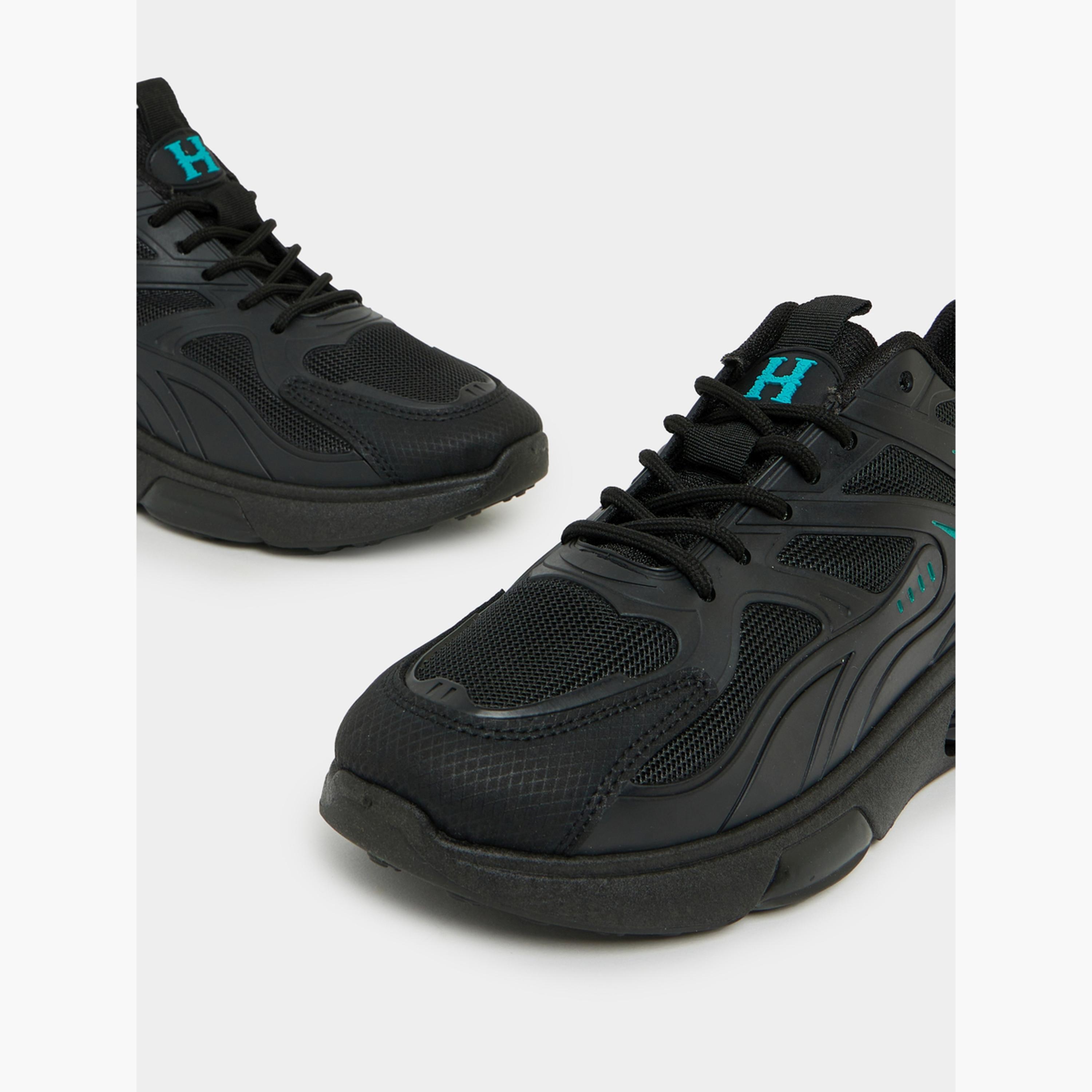 ستايلي - حذاء رياضي بنعل يسمح بالتهوية ورباط-men-shoes-sneakers-image-3