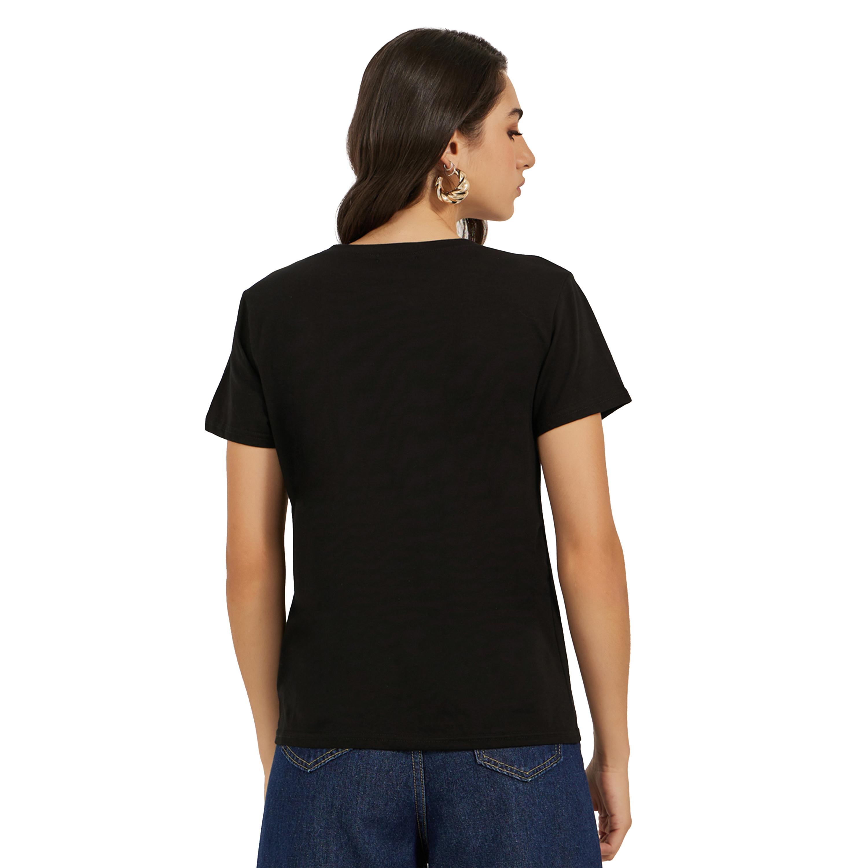 ستايلي - تي شيرت مطرز بشعار برقبة دائرية-women-clothing-tshirts-image-6