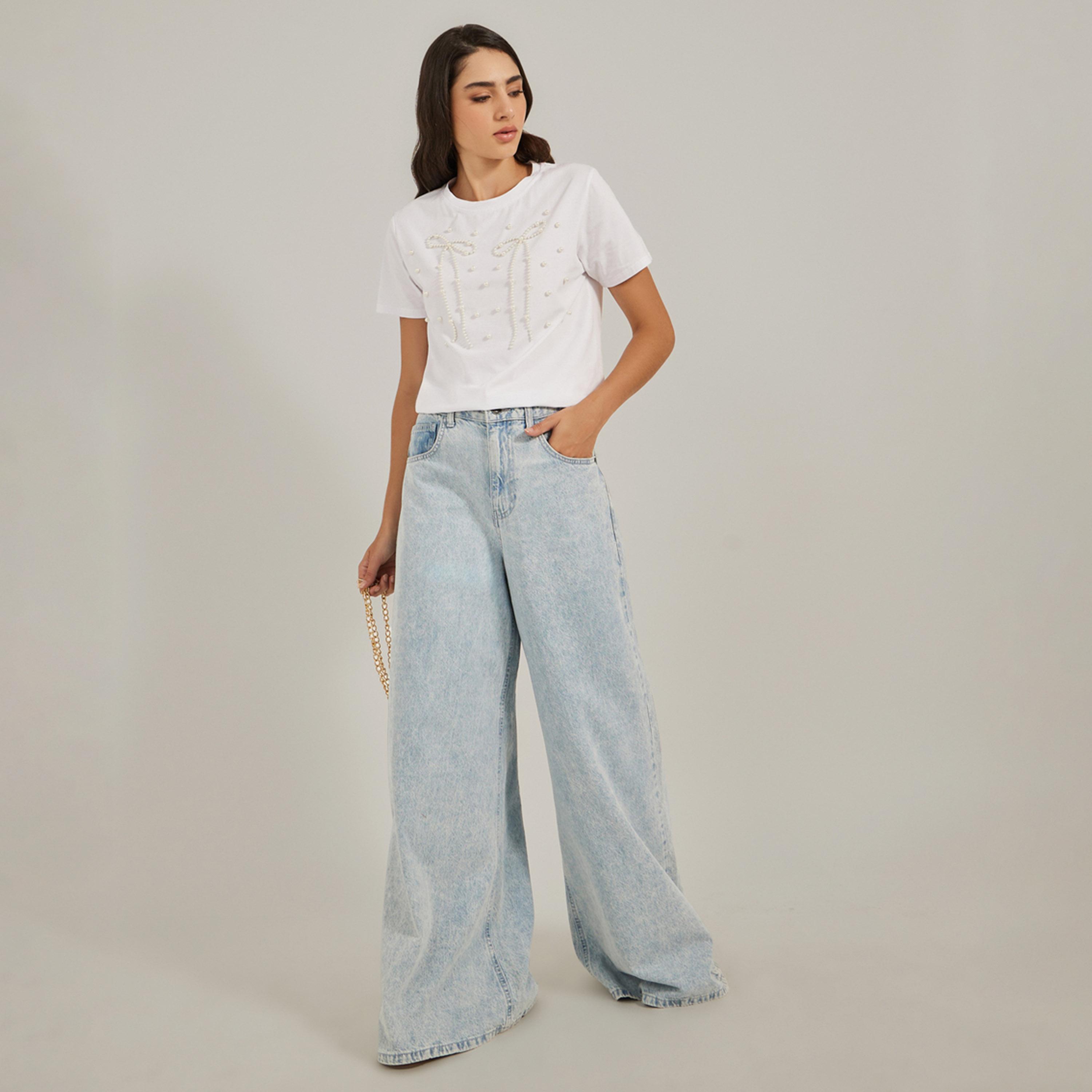 ستايلي - تي شيرت بياقة دائرية مزين باللؤلؤ الصناعي-women-clothing-tshirts-image-2