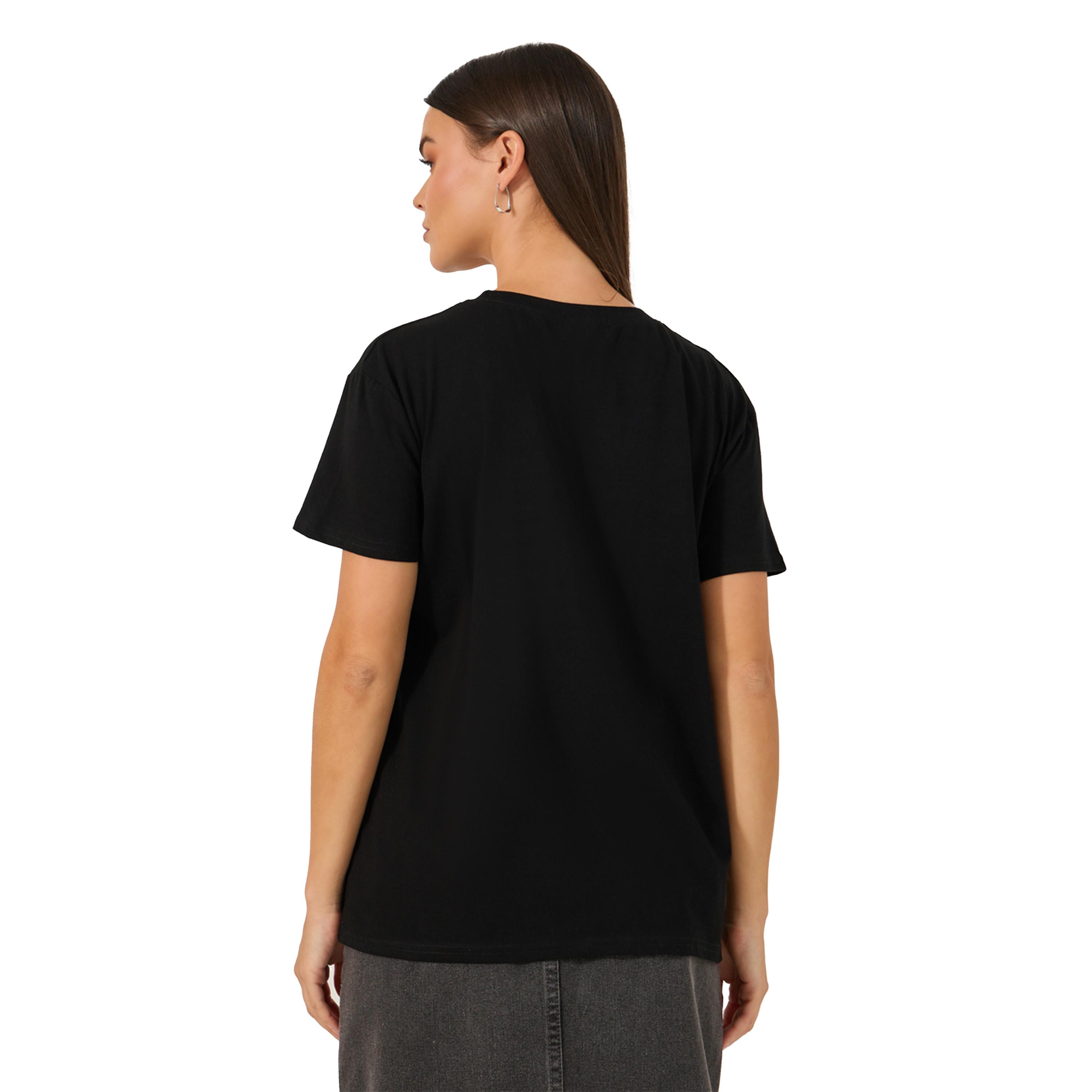 ستايلي -  تي شيرت محبوك بأكمام قصيرة ورقبة دائرية مزين بتفاصيل على شكل قلب-women-clothing-tshirts-image-5