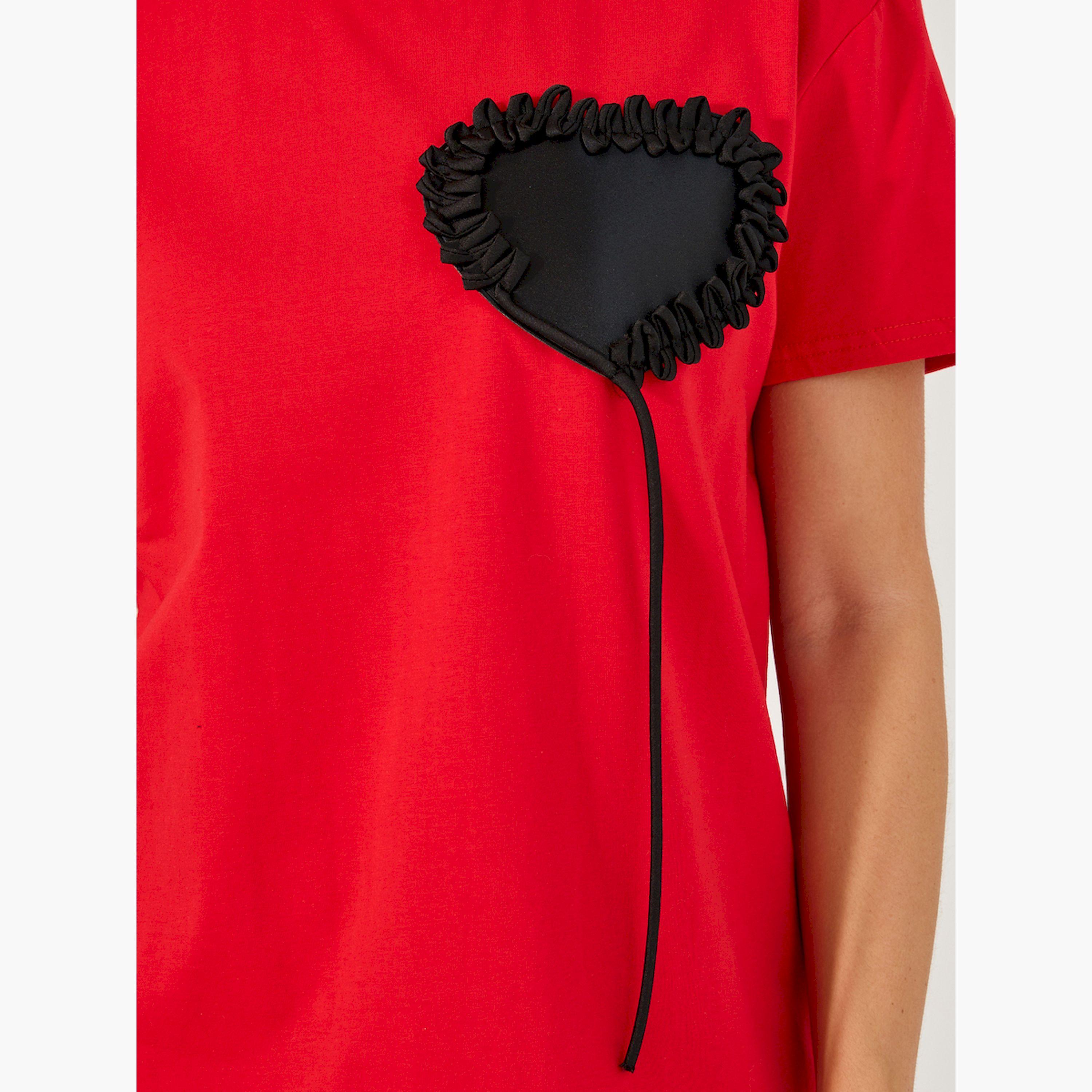 Styli Short Sleeve Heart Applique Detailed Round Neck T-shirt-women-clothing-tshirts-image-4