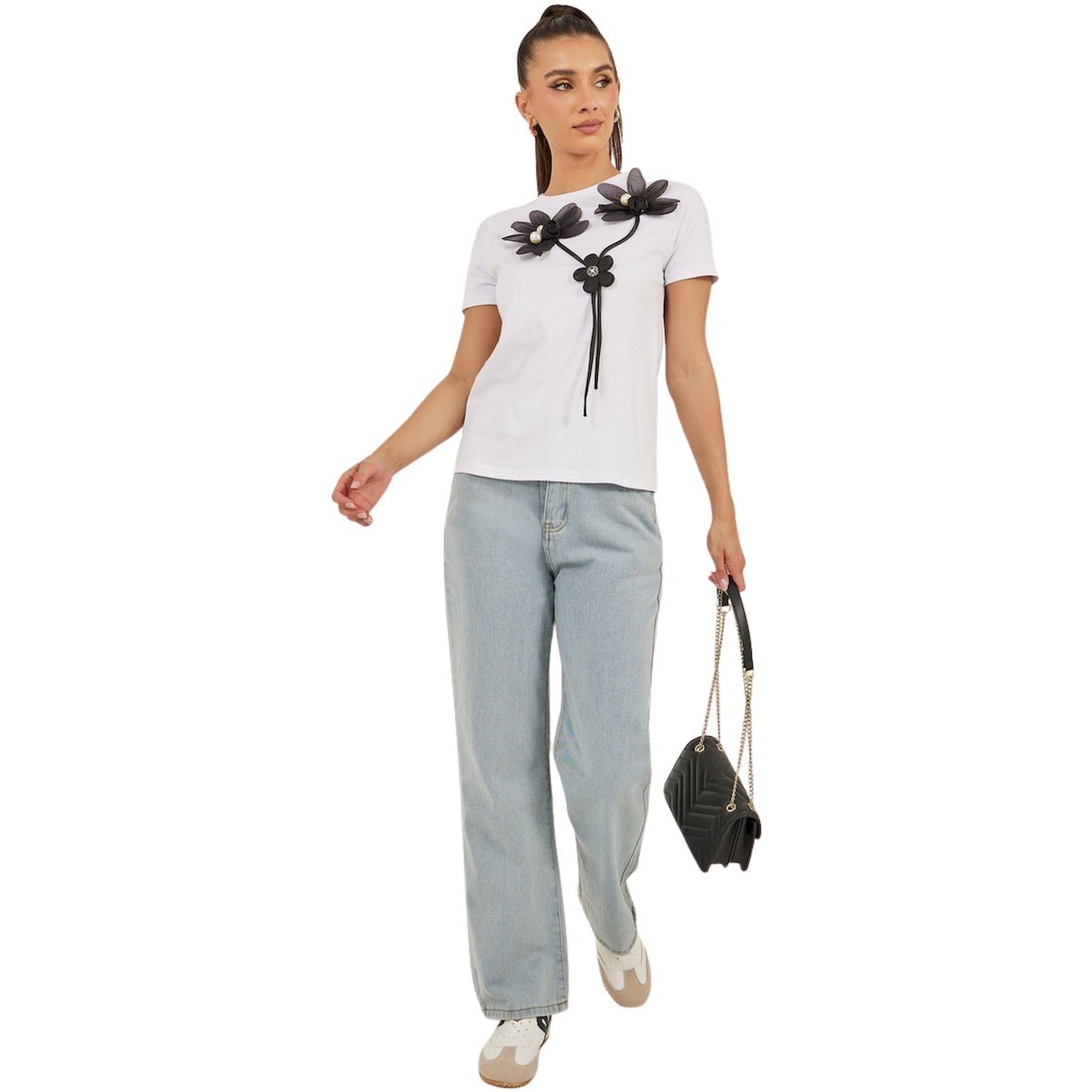 Styli Fitted Short Sleeve Floral Applique T-Shirt-women-clothing-tshirts-image-2