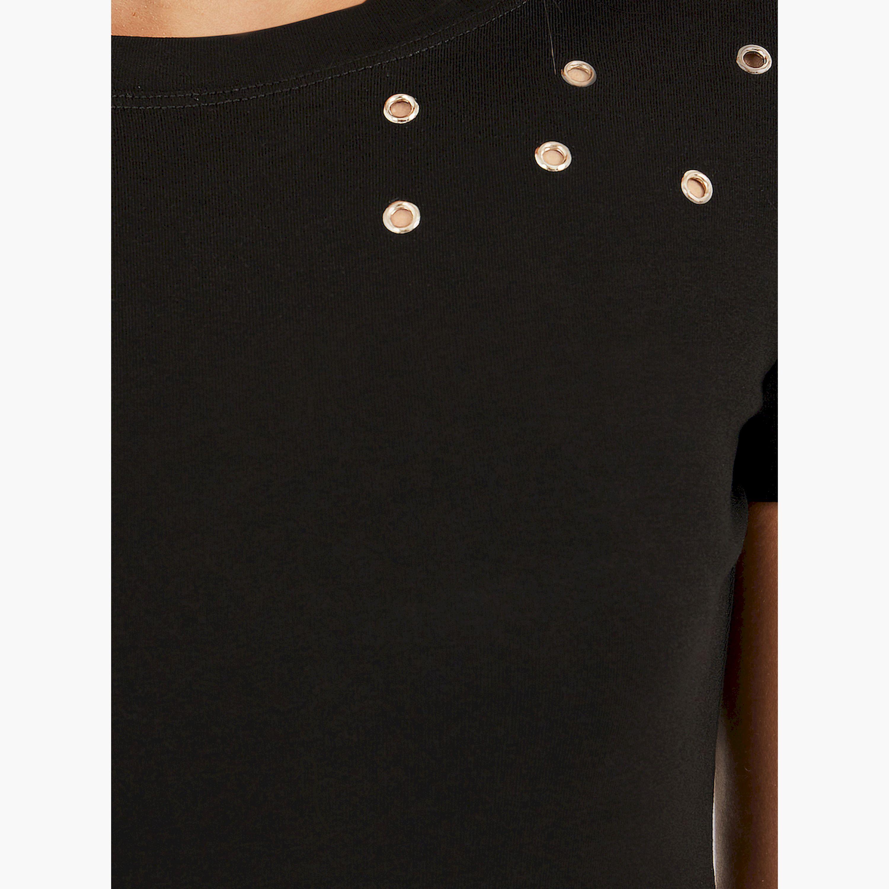 Styli Short Sleeve Eyelet Detailed Round Neck T-Shirt-women-clothing-tshirts-image-3