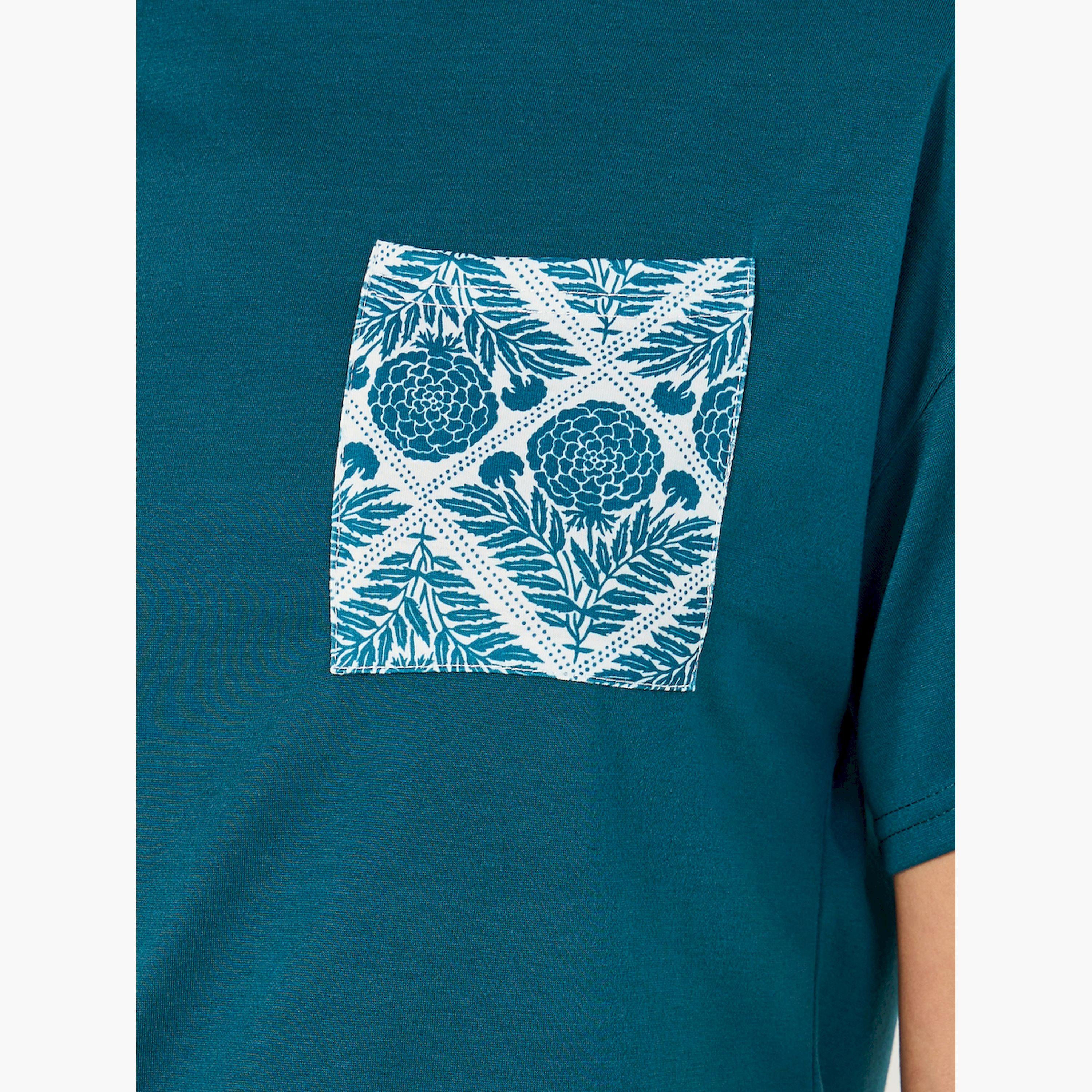 Styli Dropped Shoulder Print Pocket T-Shirt and Pyjama Pants Set-women-clothing-nightwear-pyjamas-longsets-image-4