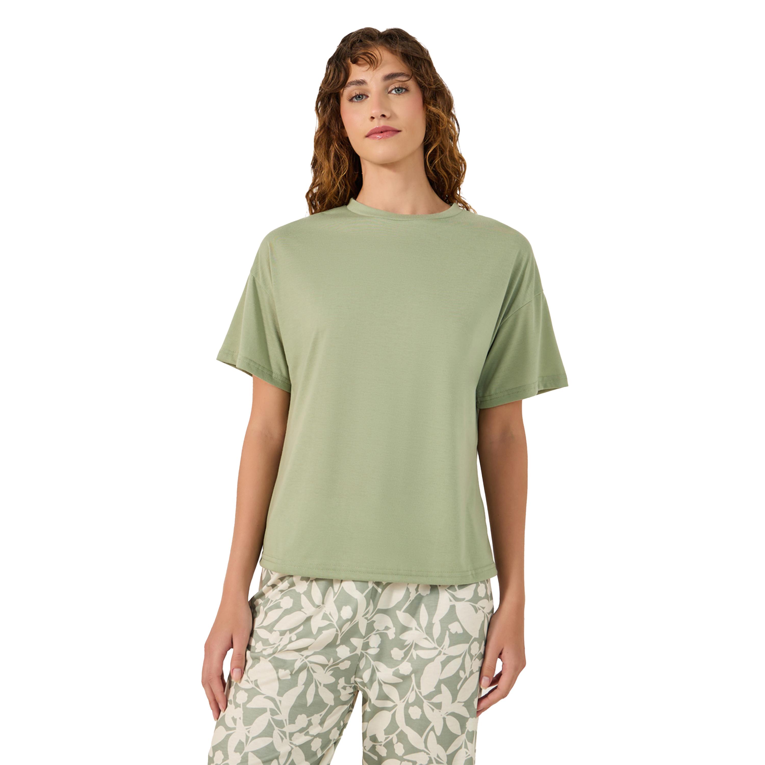 ستايلي -  طقم تي شيرت سادة بكتف منسدل وبنطال بيجاما مطبوع عليه أوراق شجر-women-clothing-nightwear-pyjamas-longsets-image-3