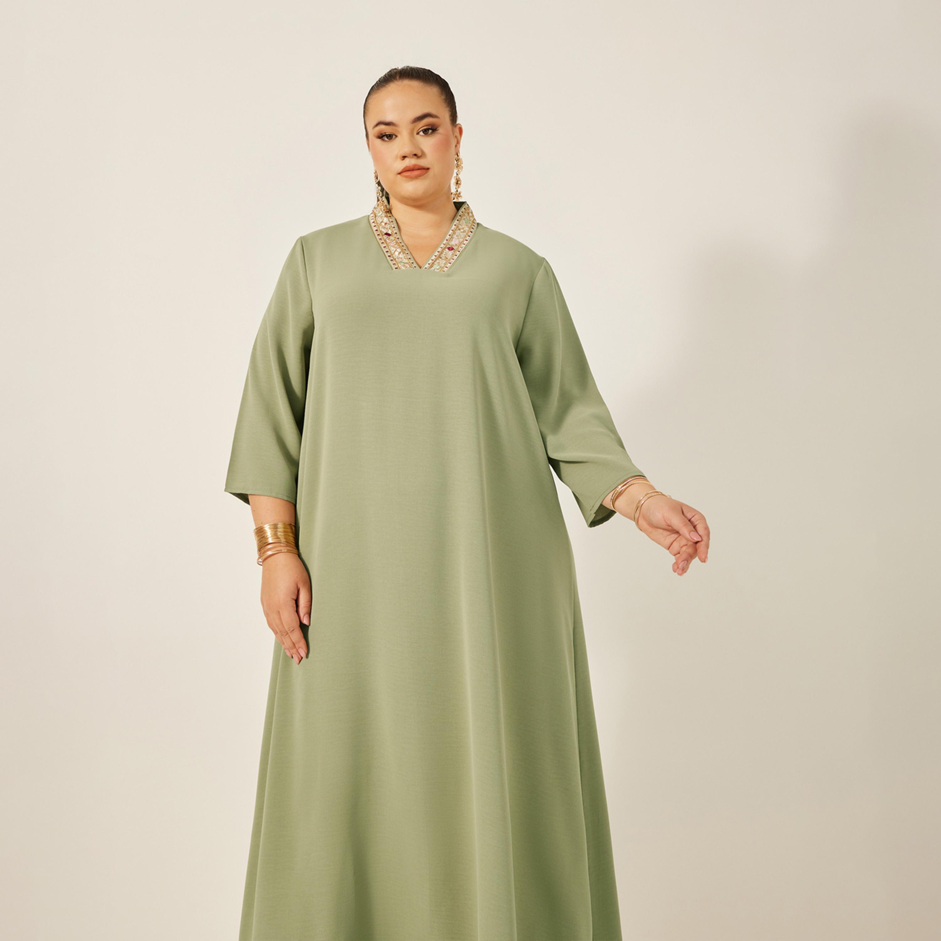 Styli Plus Size Embellished V-Neck Jalabiya-women-arabicclothing-jalabiyas-image-2