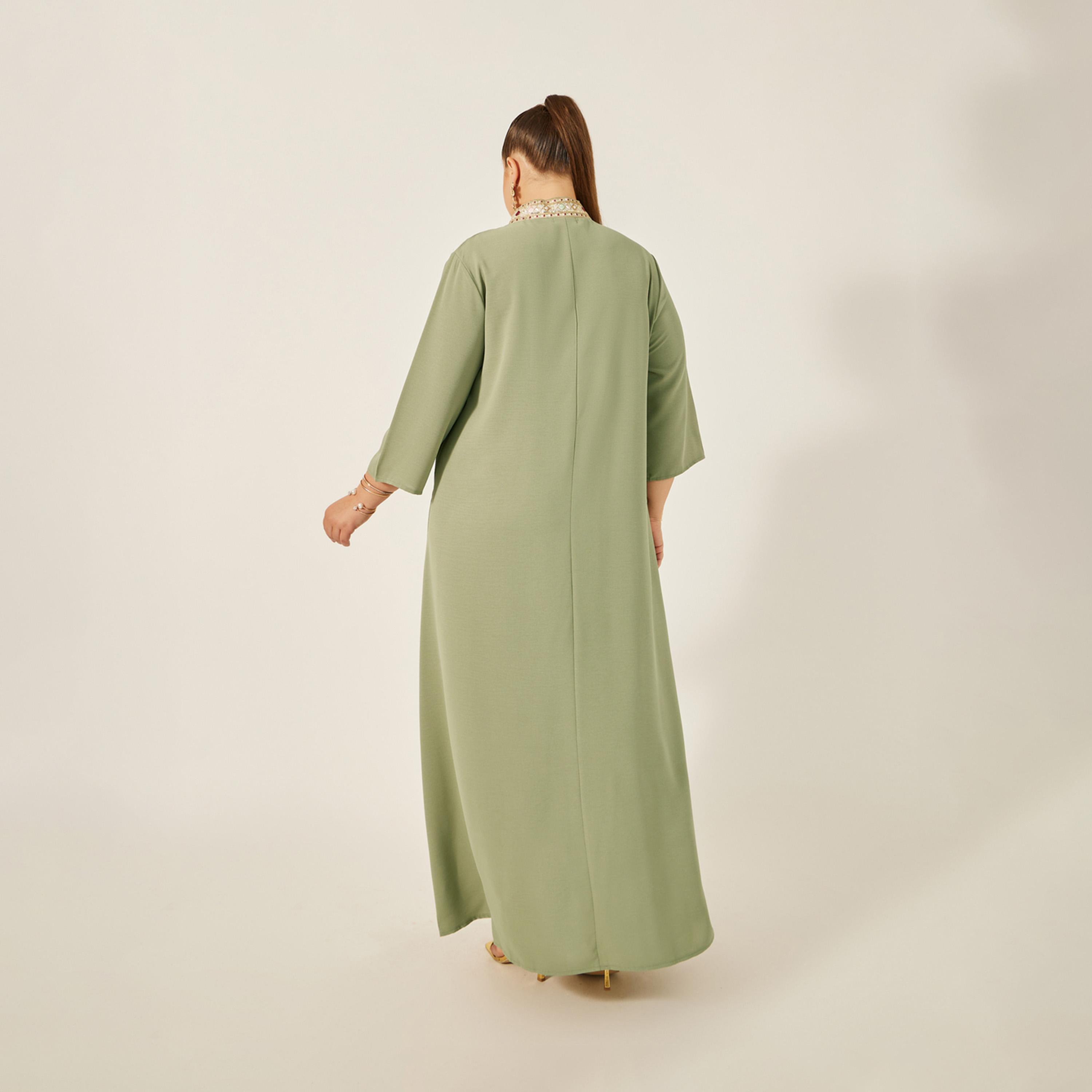 ستايلي - جلابية بمقاسات كبيرة مزينة بفتحة رقبة على شكل V-women-arabicclothing-jalabiyas-image-4
