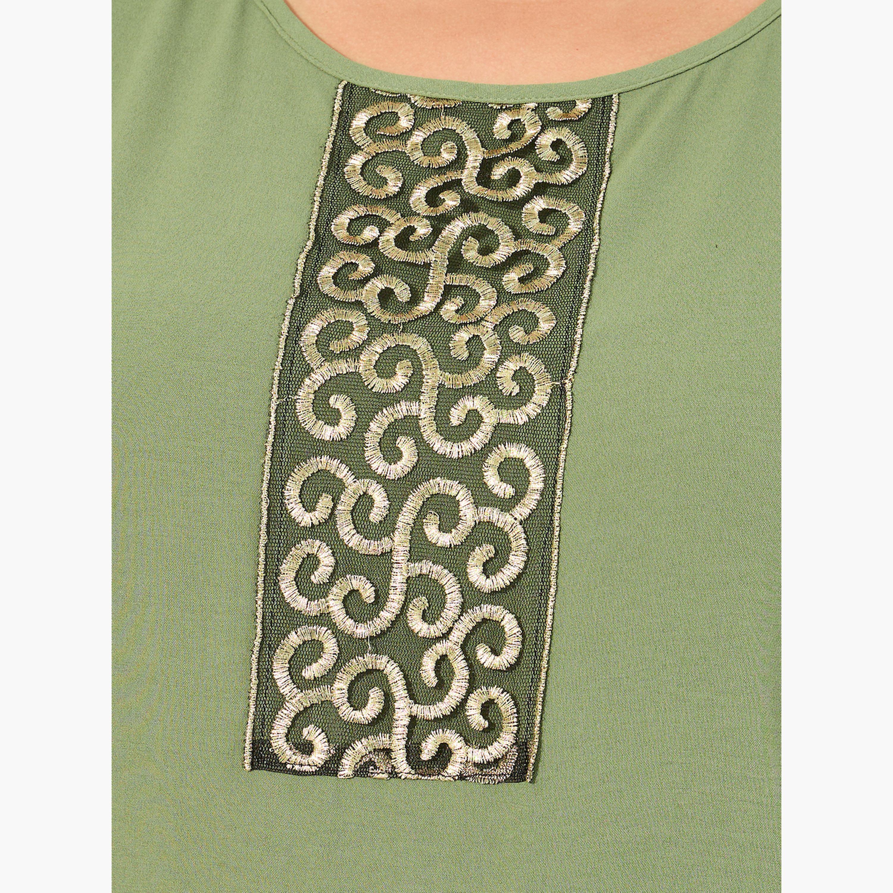 Styli Plus Size Embroidered Detail Short Sleeve Jalabiya-women-arabicclothing-jalabiyas-image-4