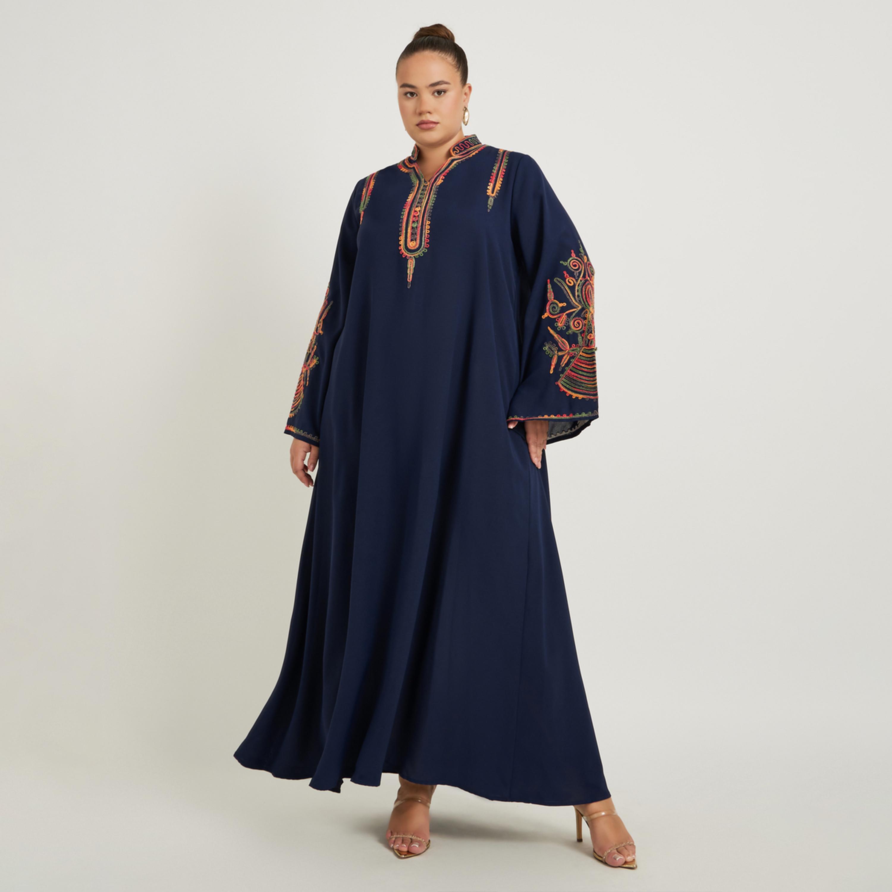 Amirah X Styli Plus Size Embroidered Stand Collar A-Line Jalabiya-women-arabicclothing-jalabiyas-image-2
