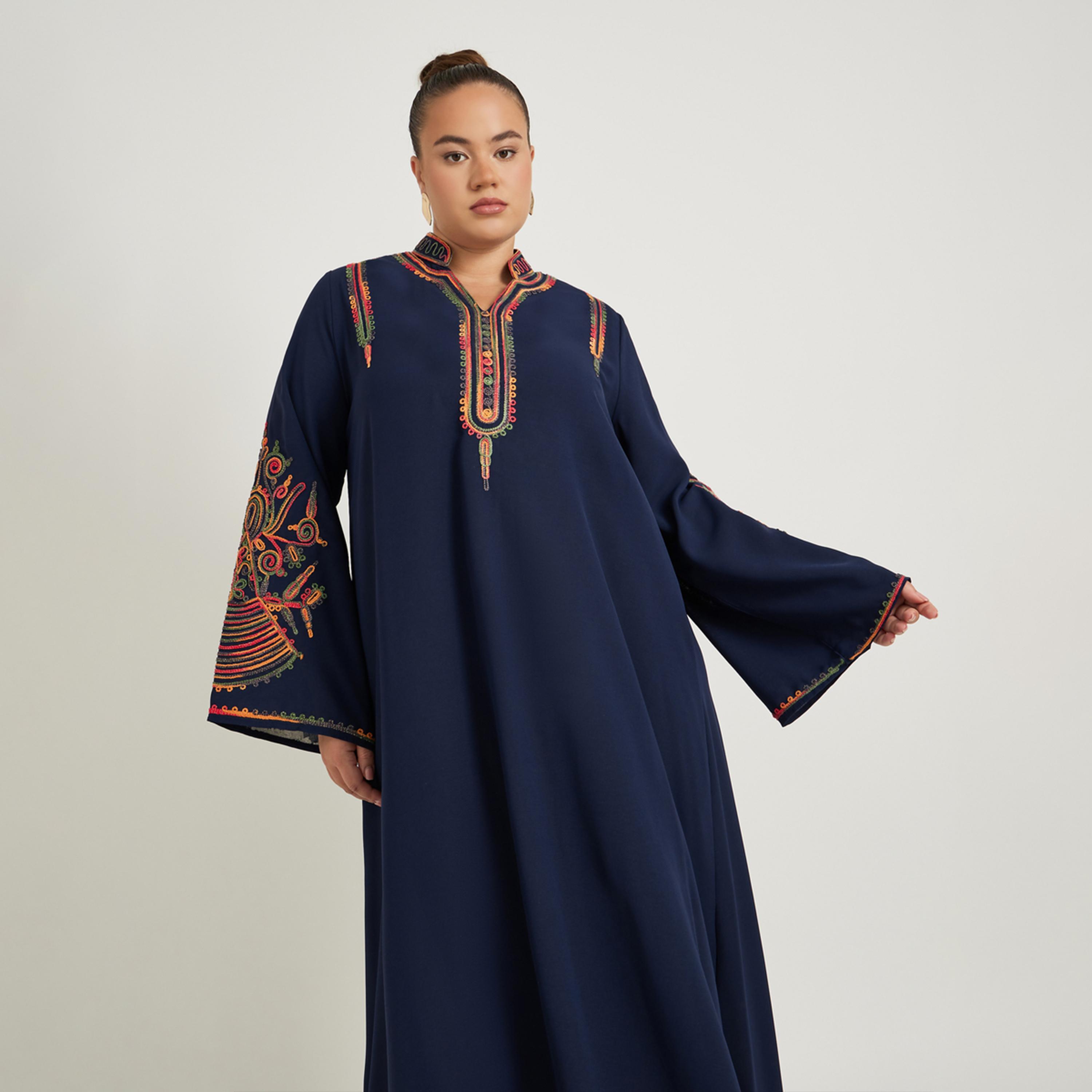 Amirah X Styli Plus Size Embroidered Stand Collar A-Line Jalabiya-women-arabicclothing-jalabiyas-image-3