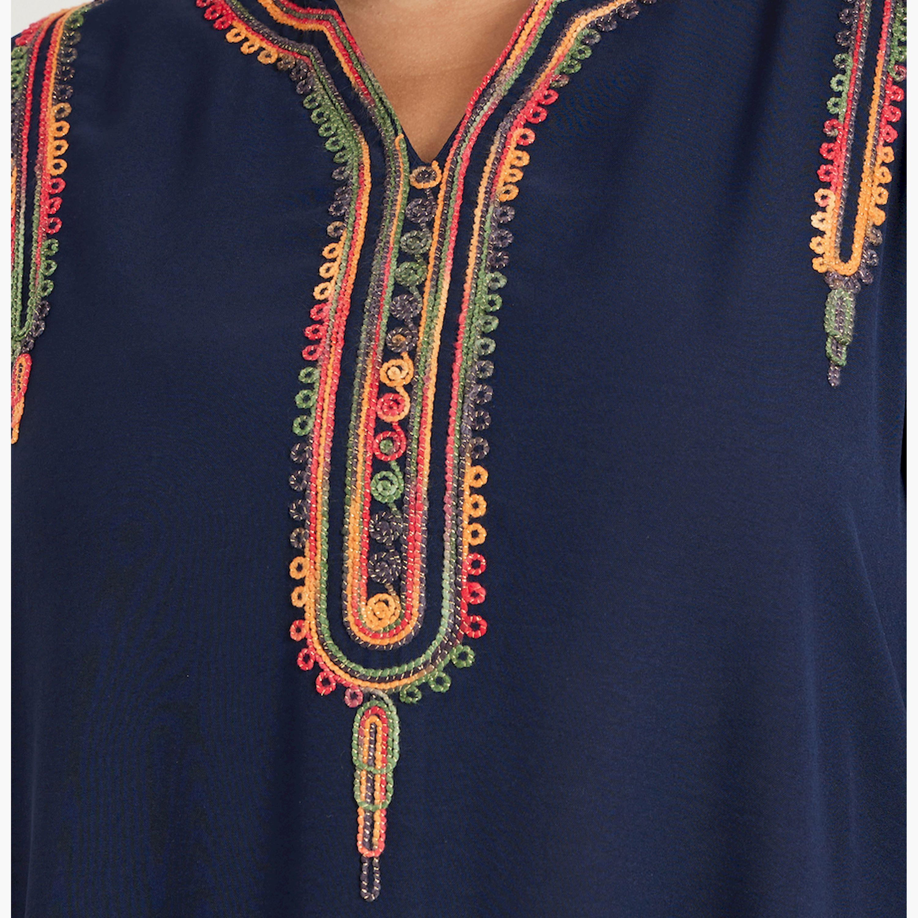 Amirah X Styli Plus Size Embroidered Stand Collar A-Line Jalabiya-women-arabicclothing-jalabiyas-image-4