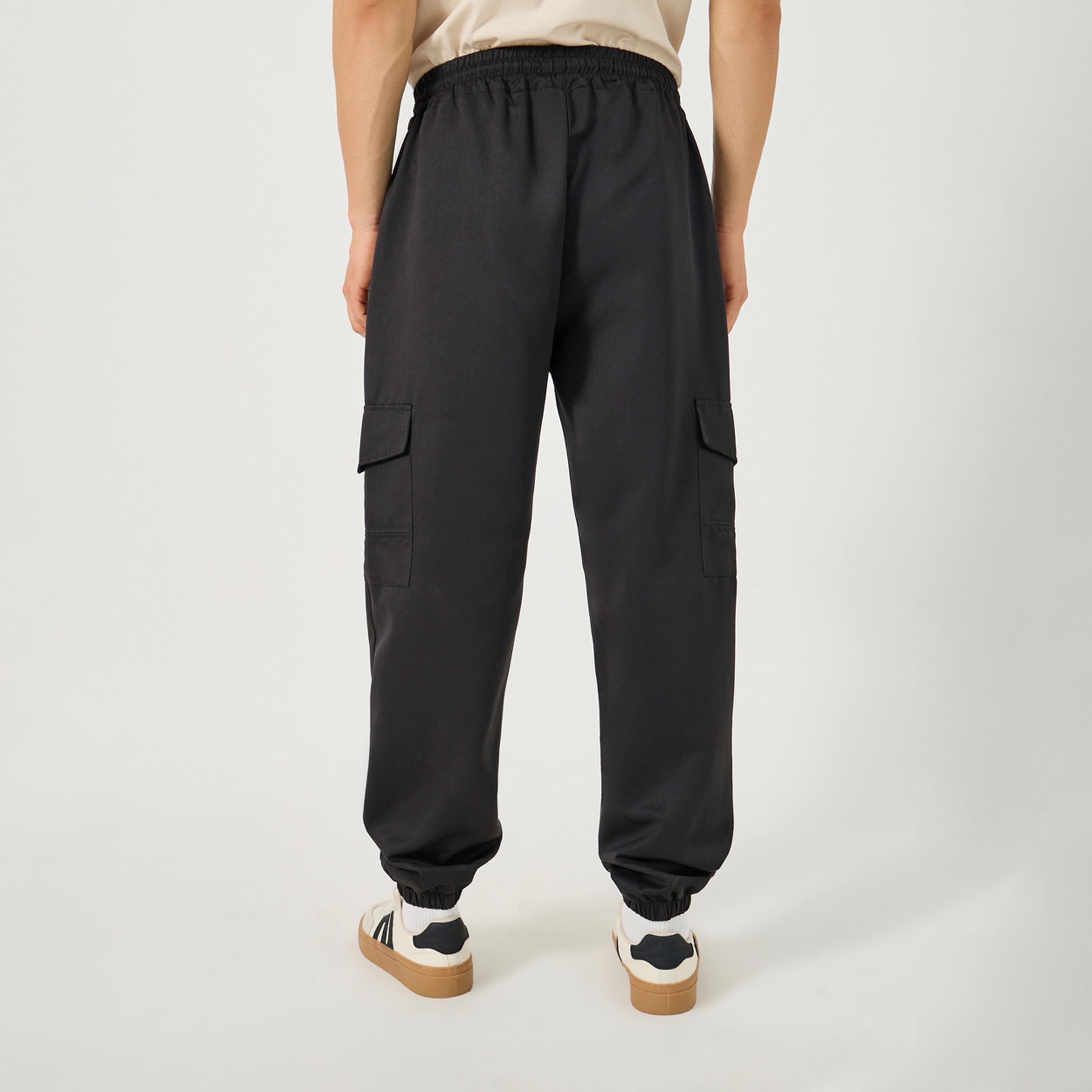 ستايلي - بنطال كارجو بقصّة سليم وحزام خصر متوسط الارتفاع-men-clothing-sportswearandactivewear-bottoms-image-4