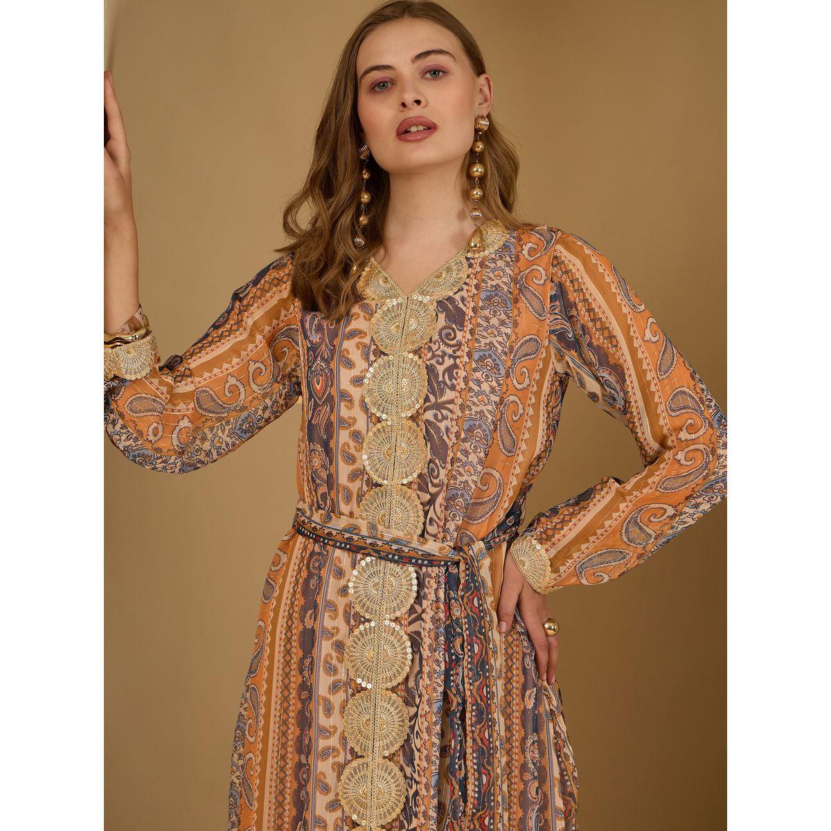 أميرة x ستايلي جلابية بطبعة بيزلي وتداخلات دانتيل مع حزام-women-arabicclothing-jalabiyas-image-4