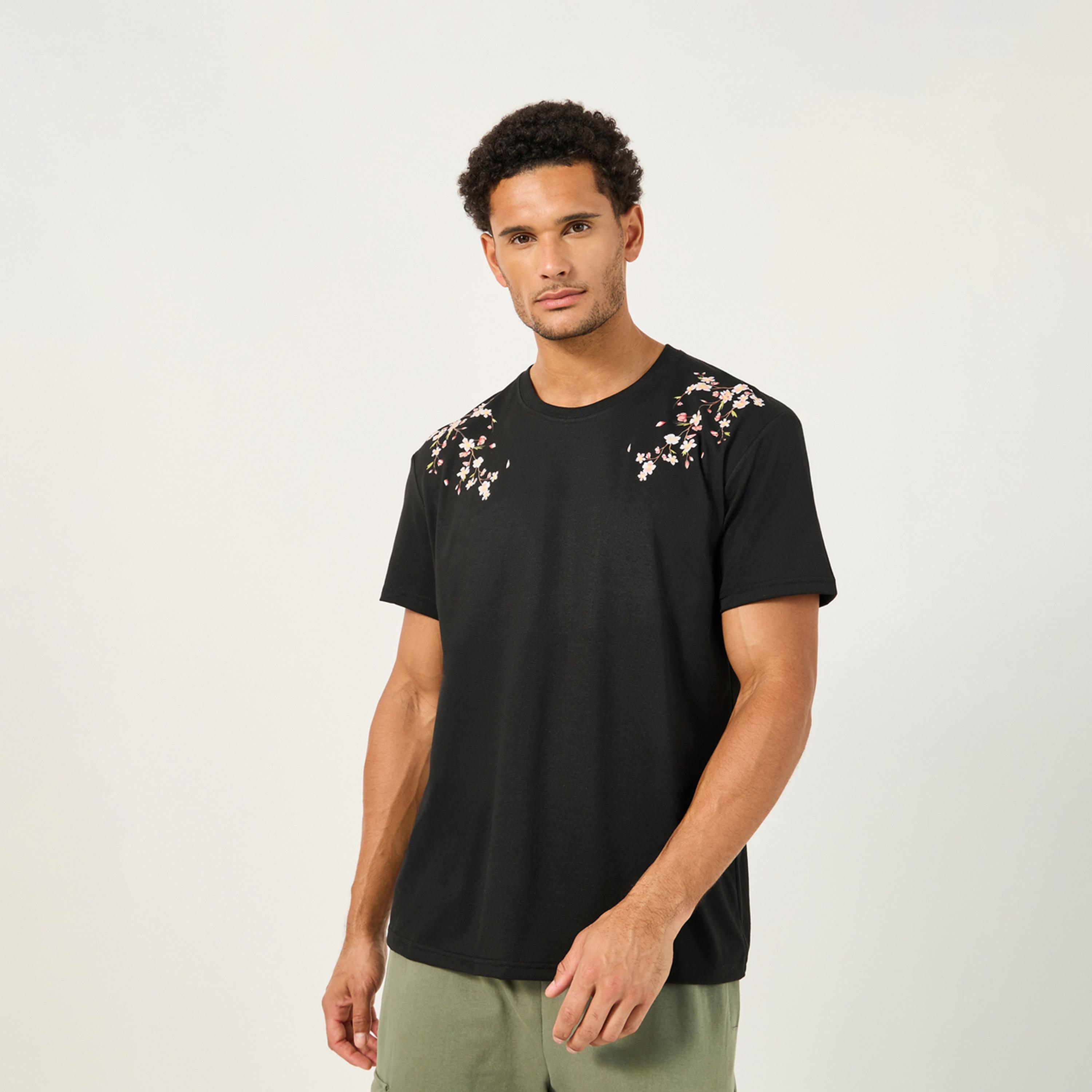 ستايلي - تي شيرت كبير الحجم بياقة دائرية وطبعة-men-clothing-tshirtsandpolos-tshirts-image-1