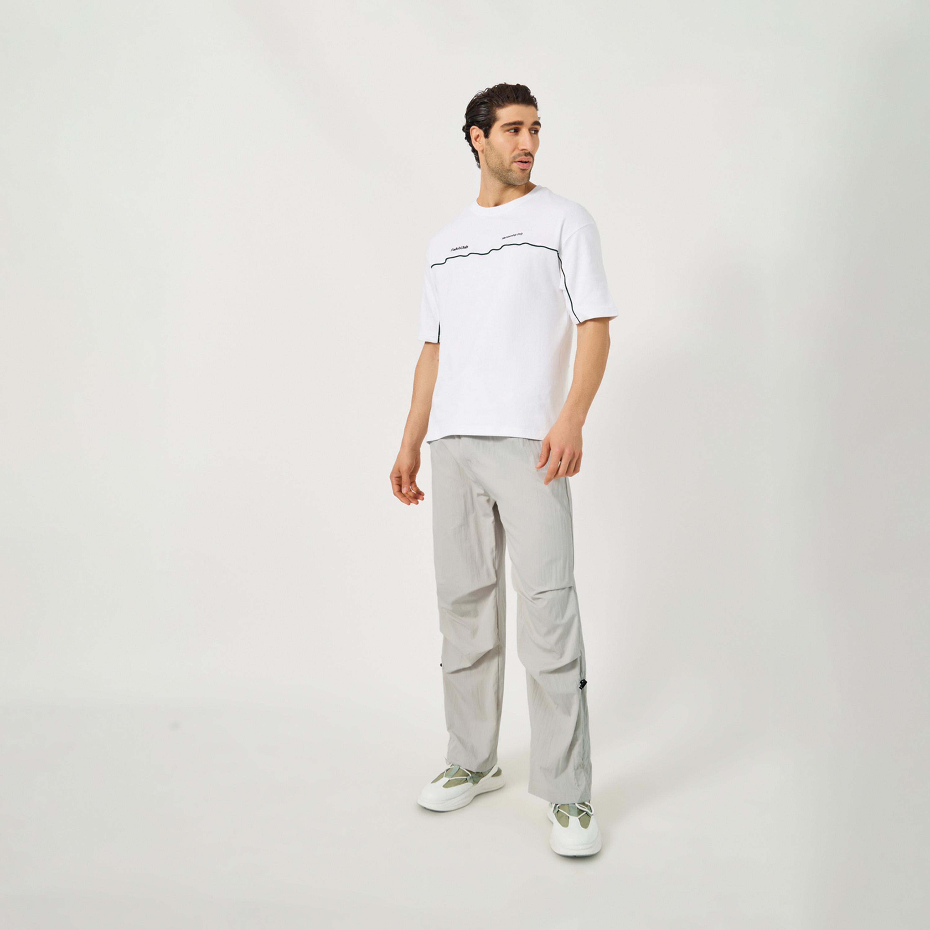 ستايلي - بنطال باراشوت كبير الحجم مع رباط-men-clothing-bottoms-jeans-image-4