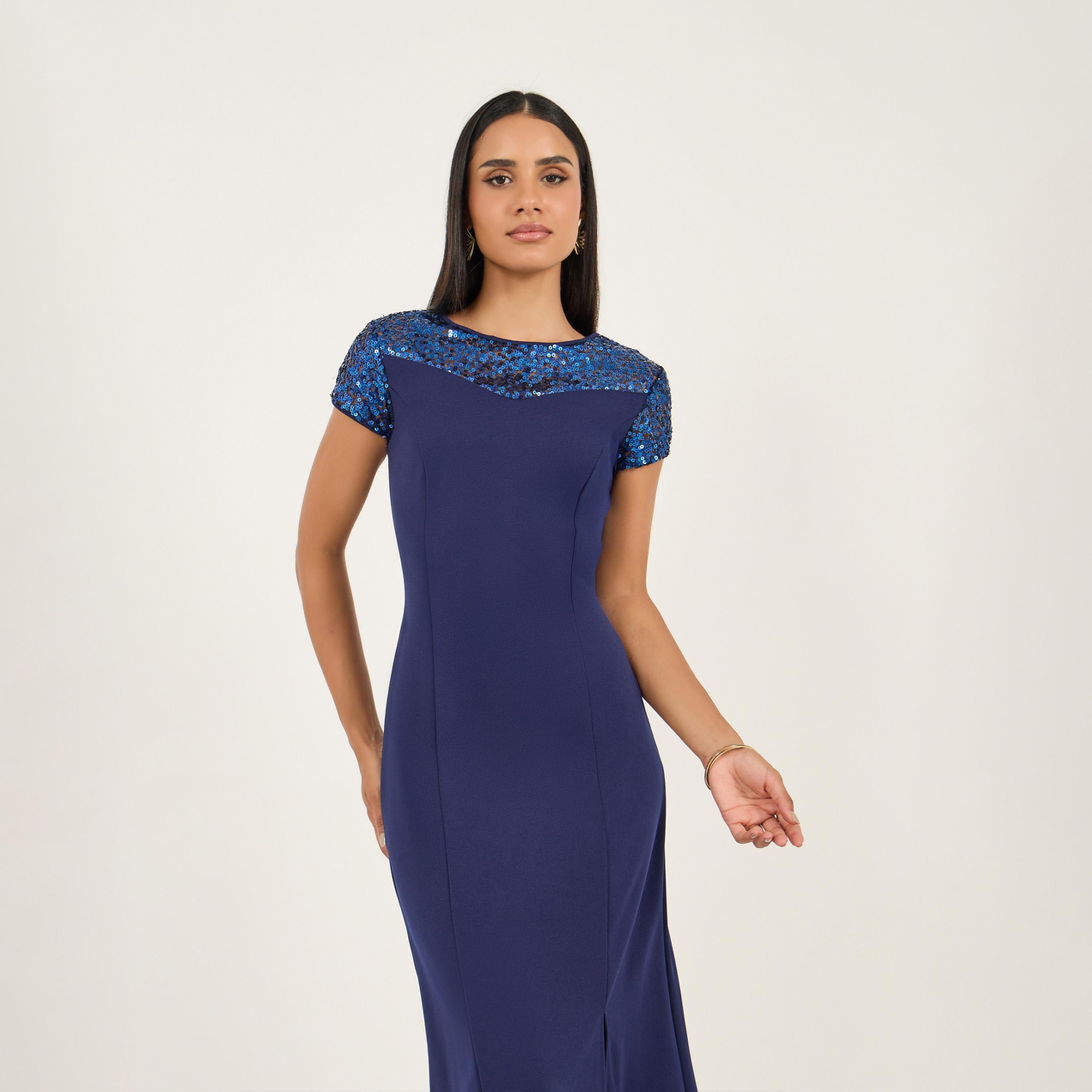 ستايلي - فستان ماكسي ضيق بفتحة أمامية مزين بالترتر-women-clothing-dresses-image-3