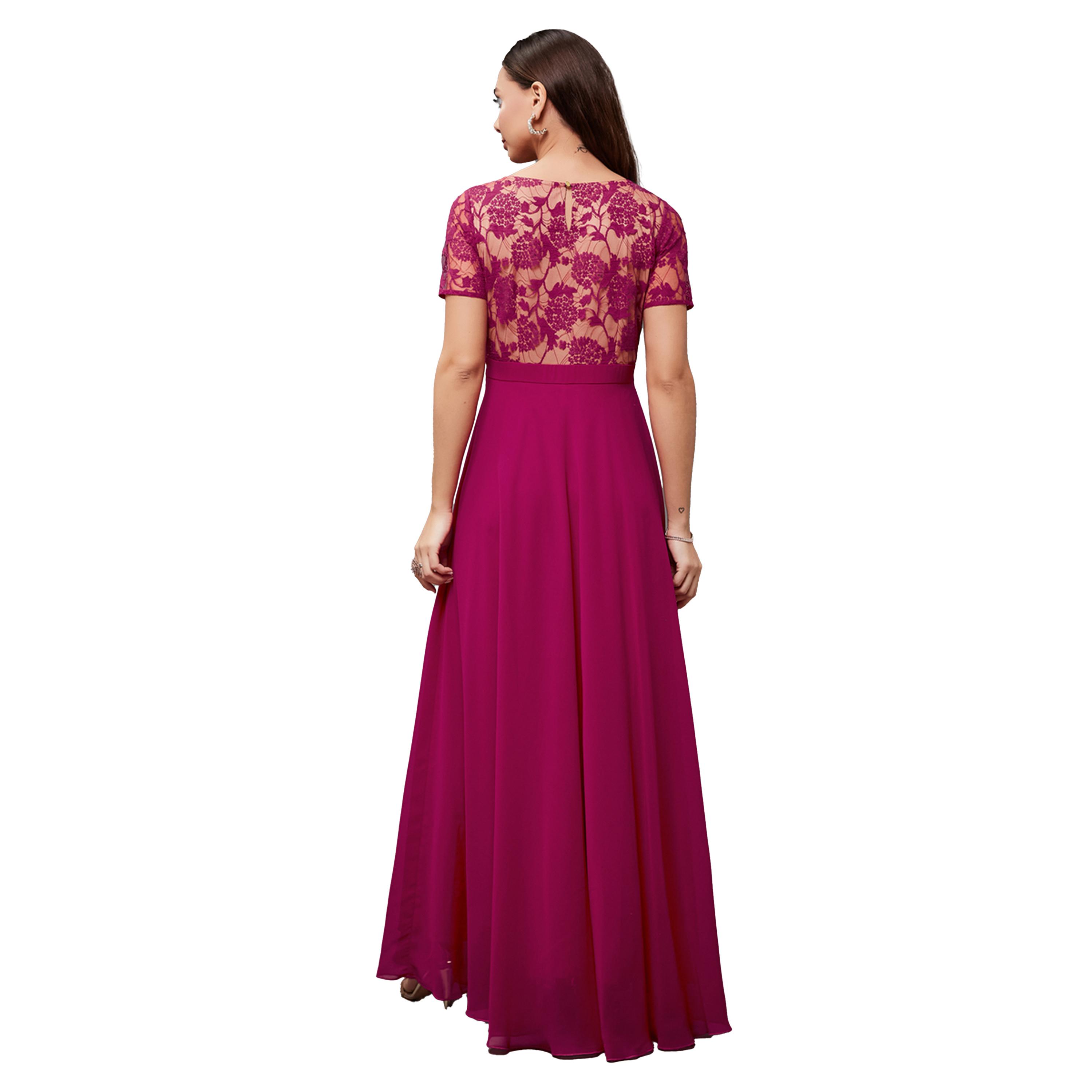 ستايلي - فستان ماكسي بقصّة A مع رقبة واسعة وطبقة دانتيل-women-clothing-dresses-image-3